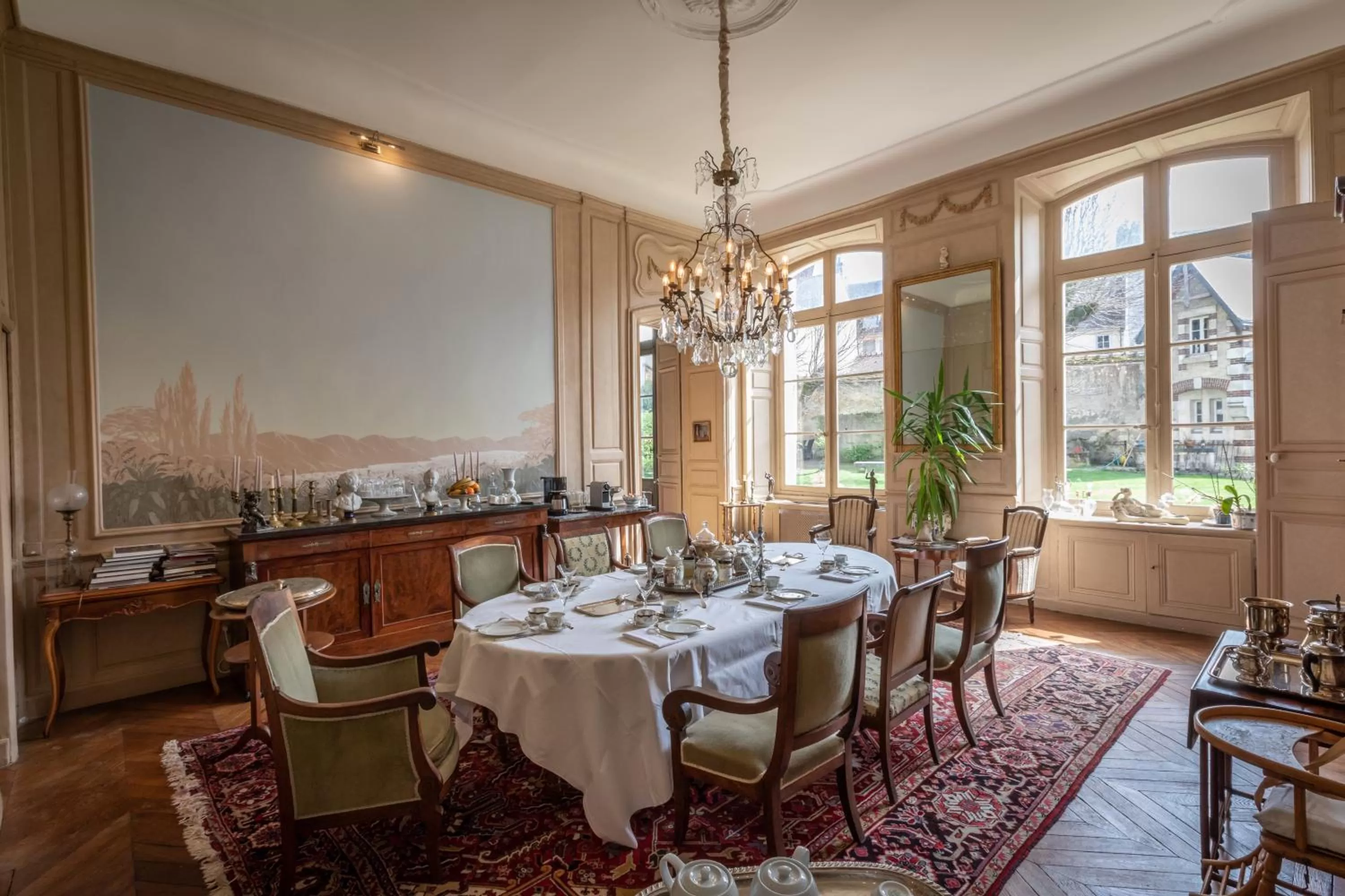 Restaurant/Places to Eat in L'Hotel de Panette, Un exceptionnel château en ville - Chambres historiques, parking - Petit Déjeuner offert