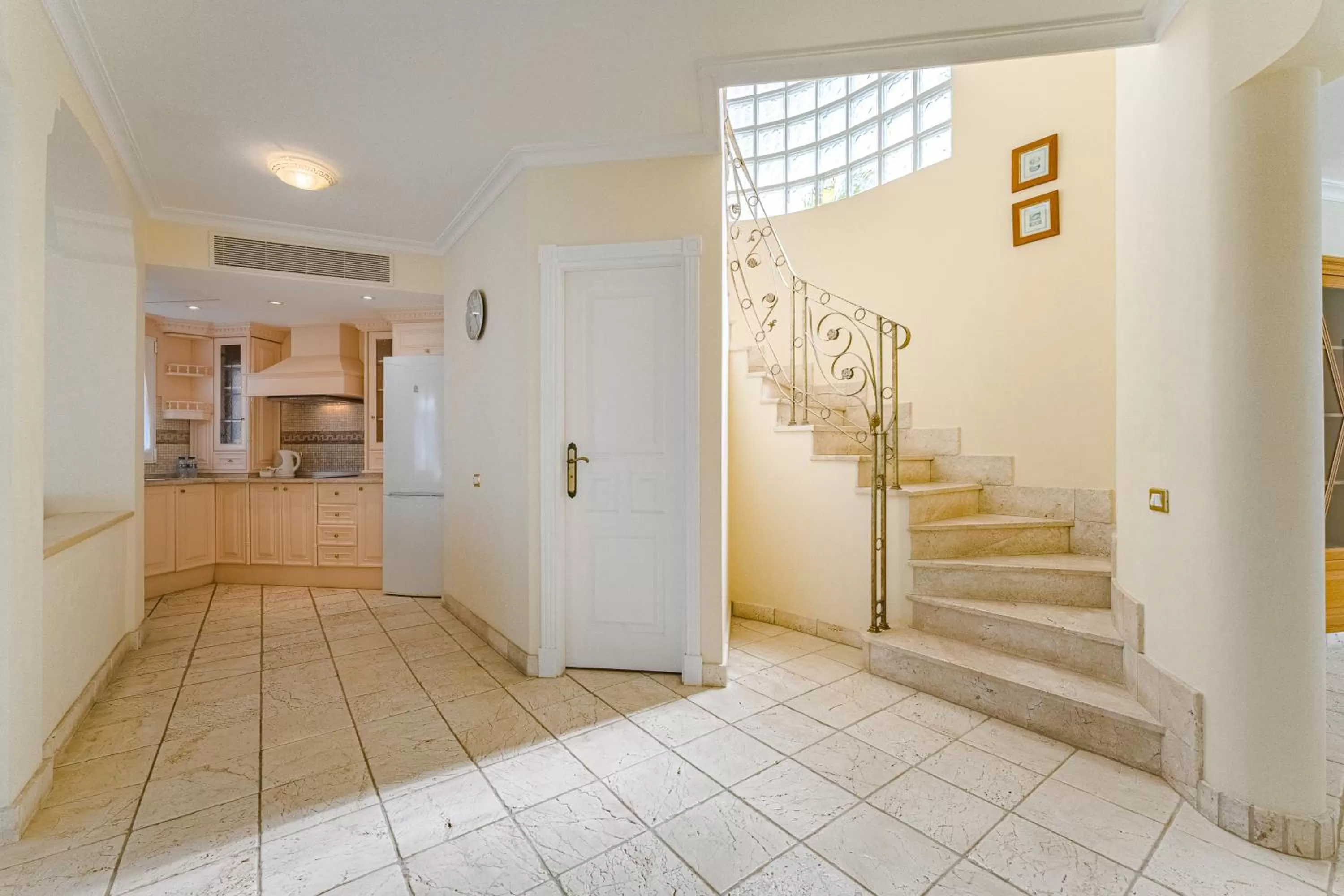 kitchen in Flamingo Suites Boutique Hotel