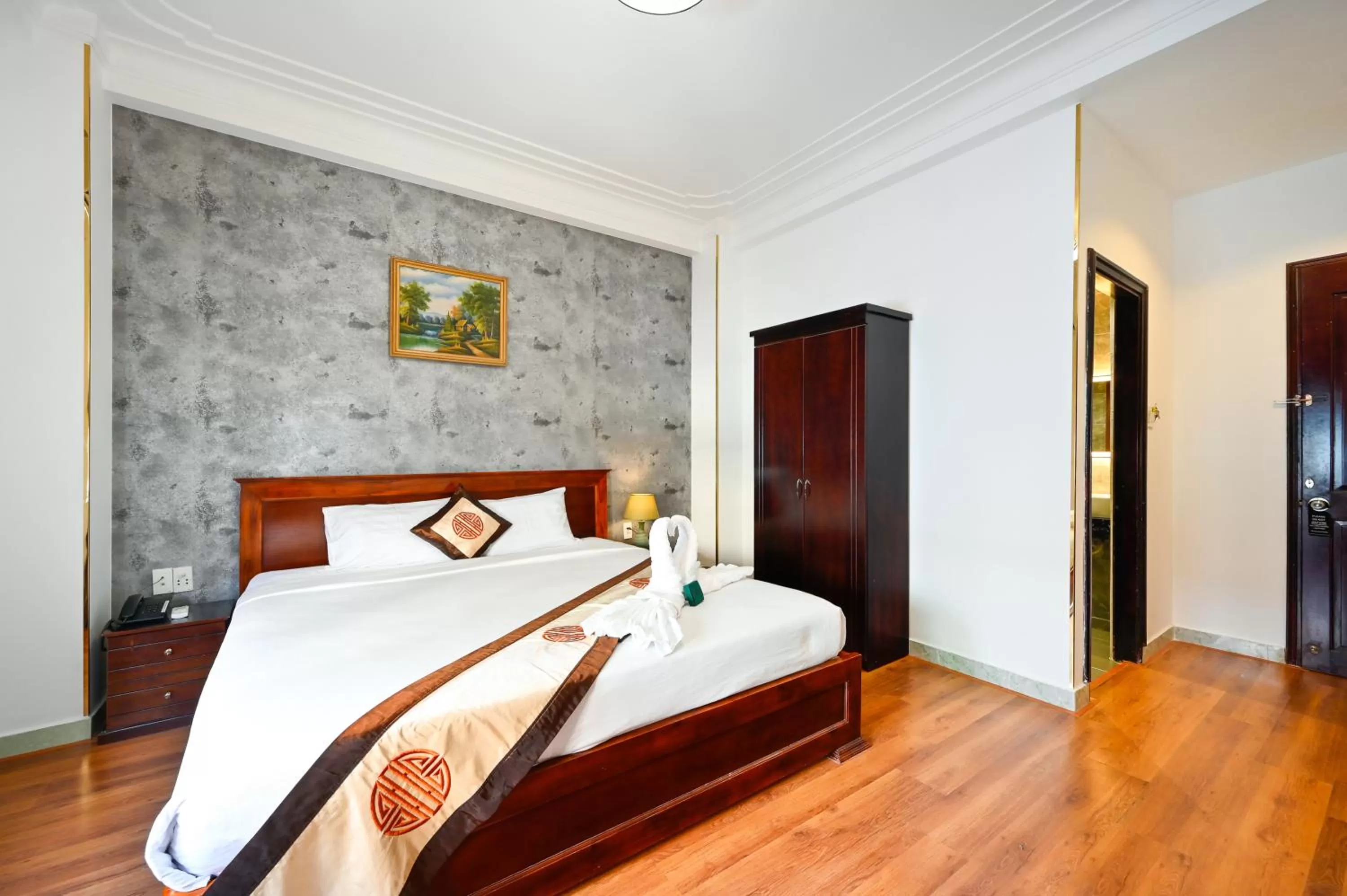 Photo of the whole room in TN Central Hotel