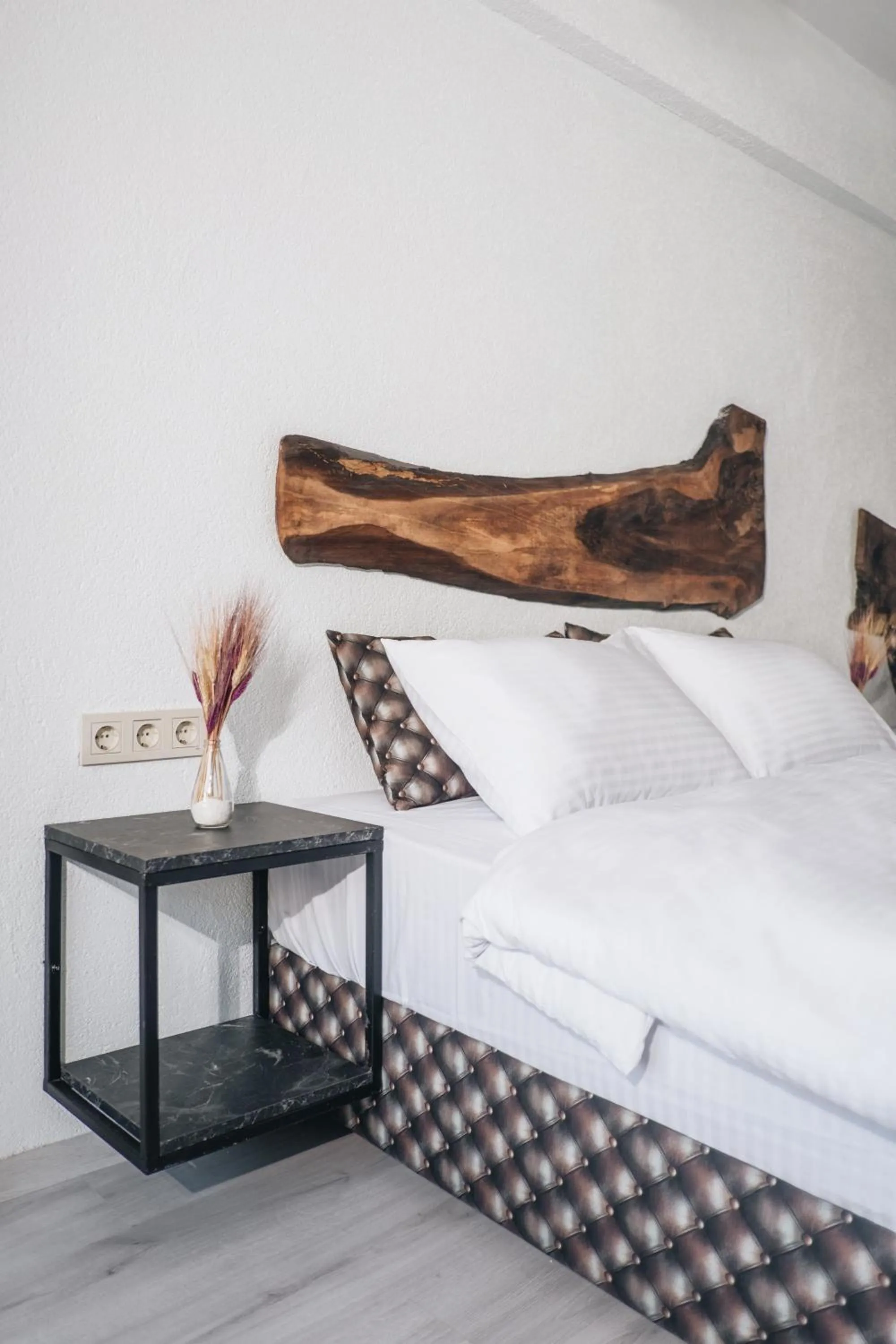 Bed in PANDAN KARAKOY SUİT