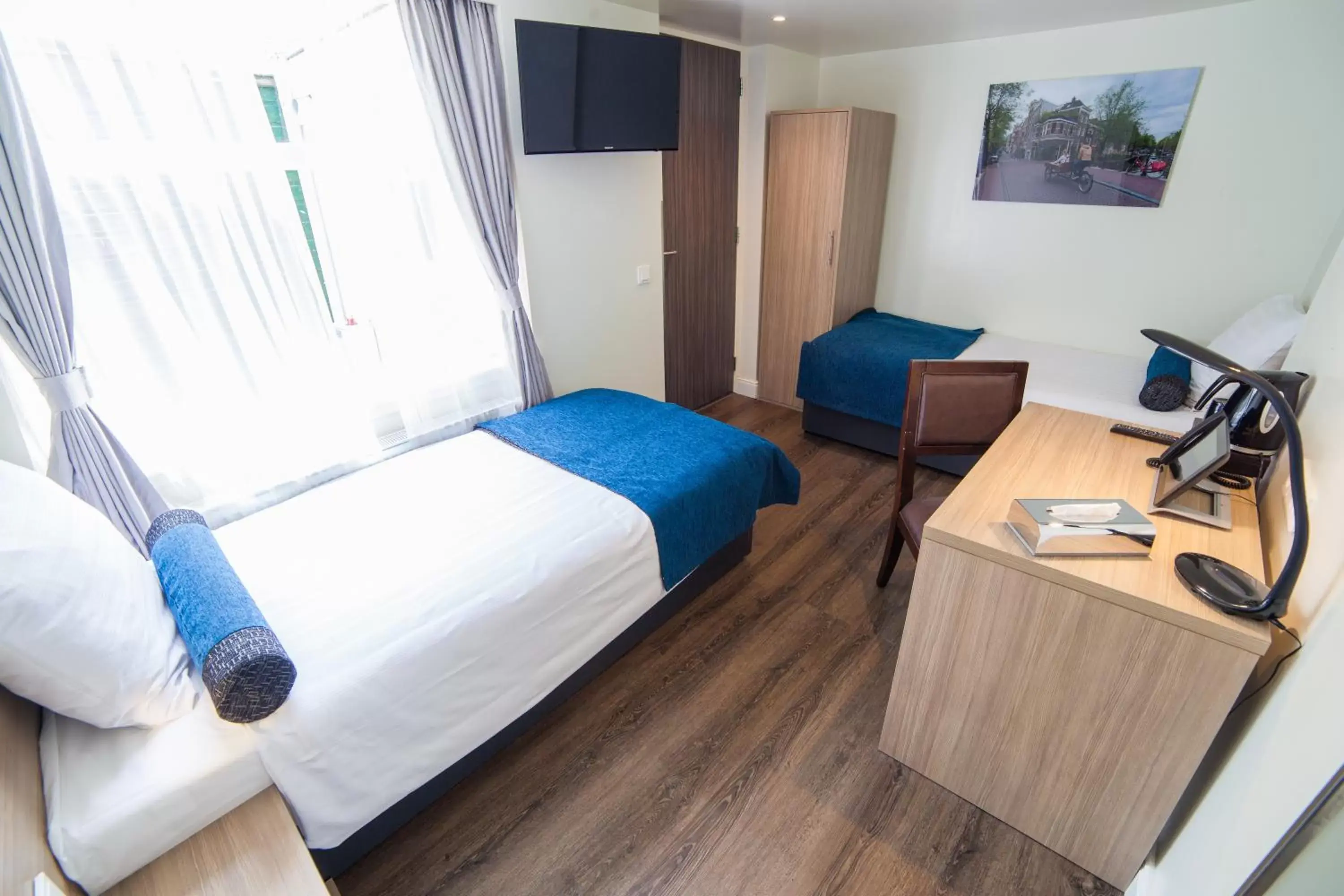 Twin Room in Hotel Library Amsterdam Twin Room in Hotel Library Amsterdam