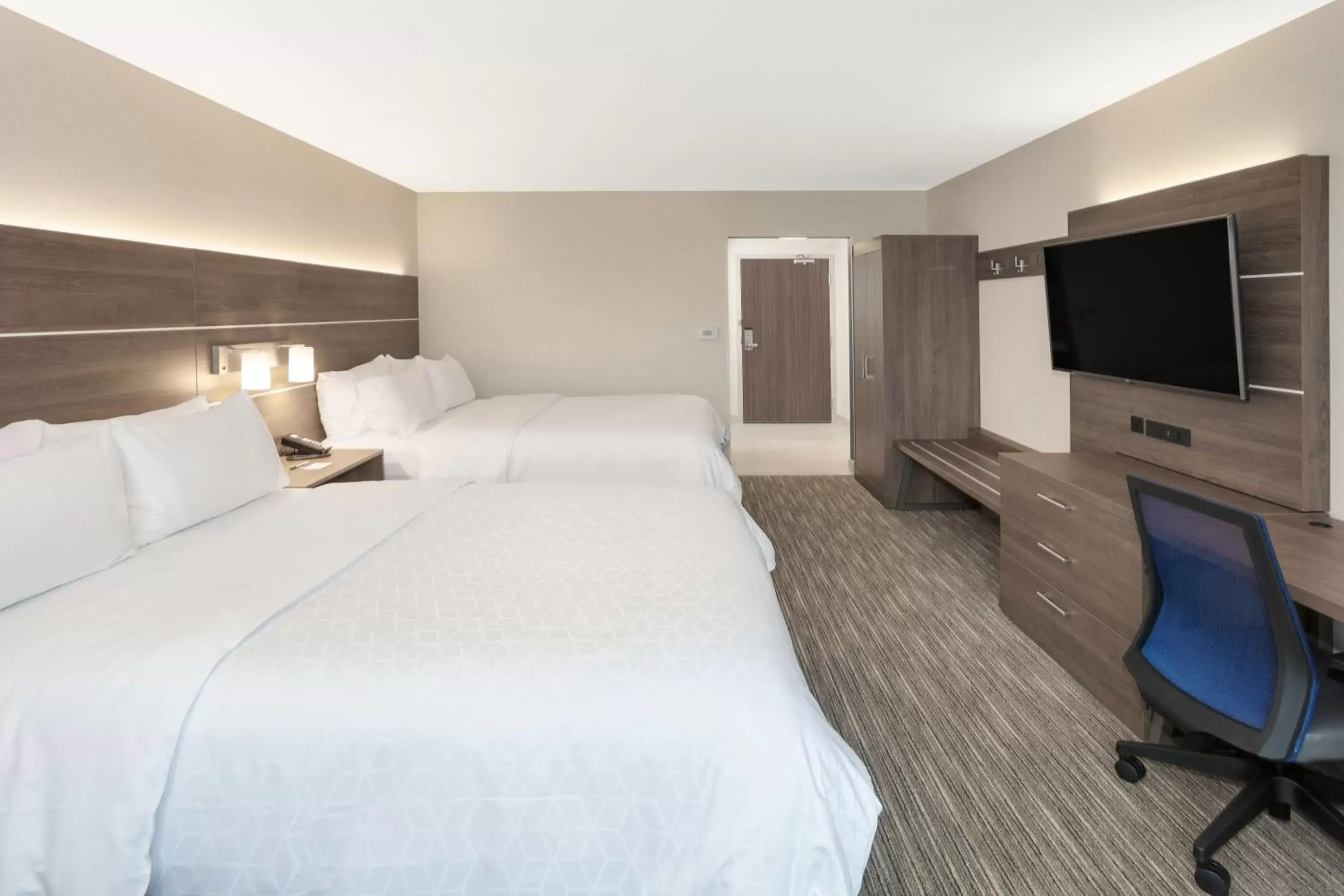 Standard Room with Two Queen Beds in Holiday Inn Express Hotel & Suites Ottawa Airport, an IHG Hotel Standard Room with Two Queen Beds in Holiday Inn Express Hotel & Suites Ottawa Airport, an IHG Hotel