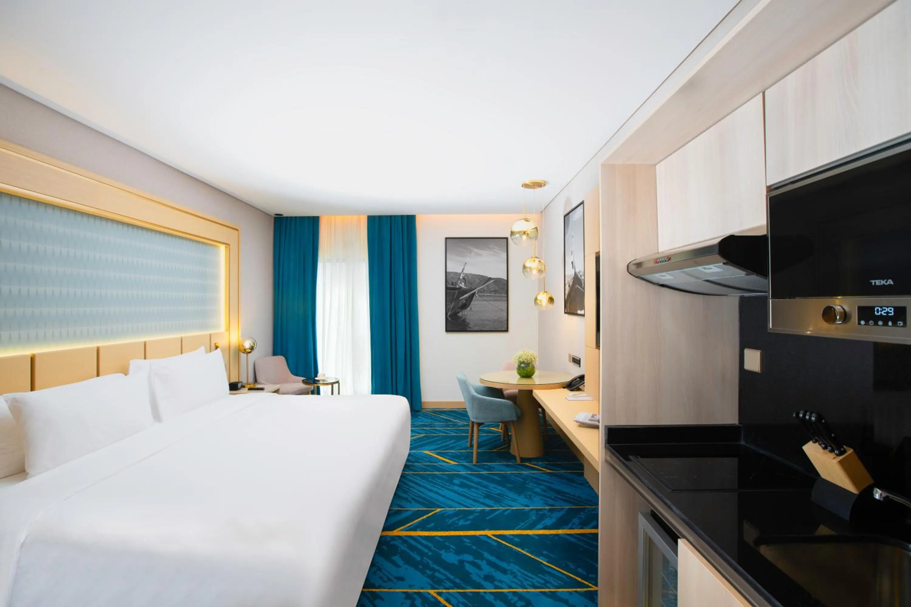 Bedroom, Bed in Maani Muscat Hotel & Apartments