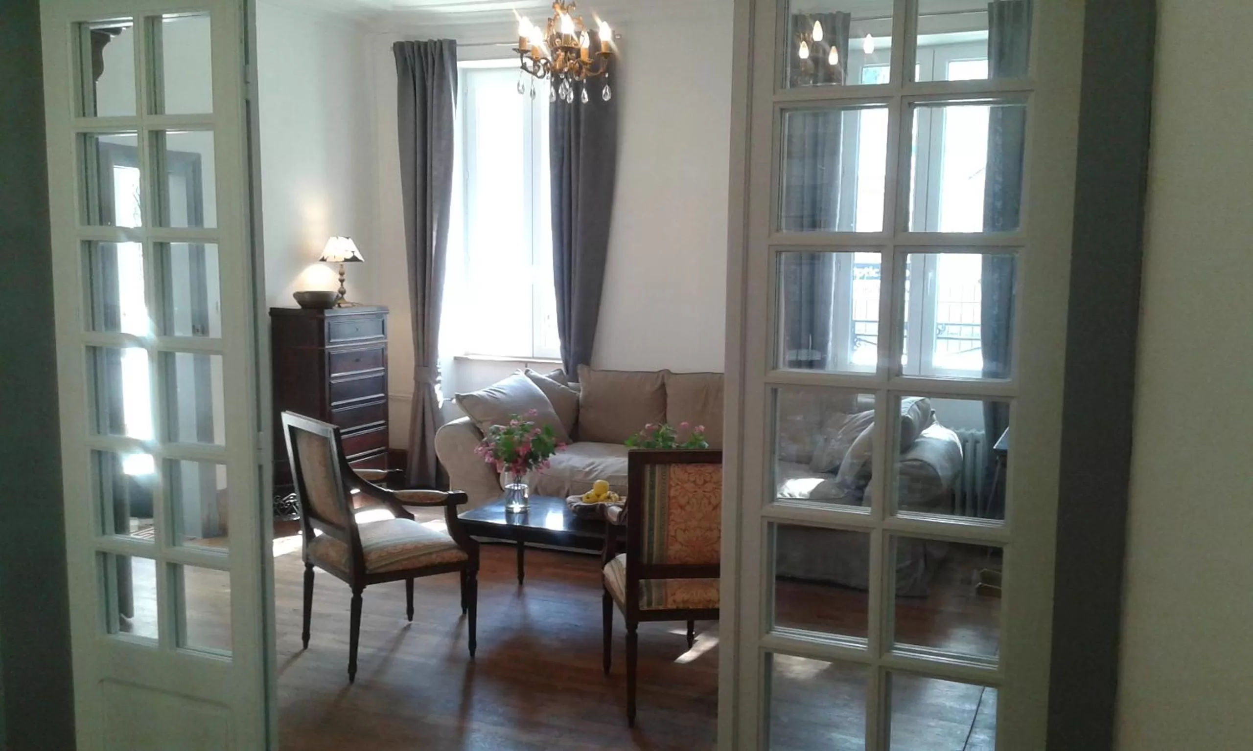 Communal lounge/ TV room in La Sauldre