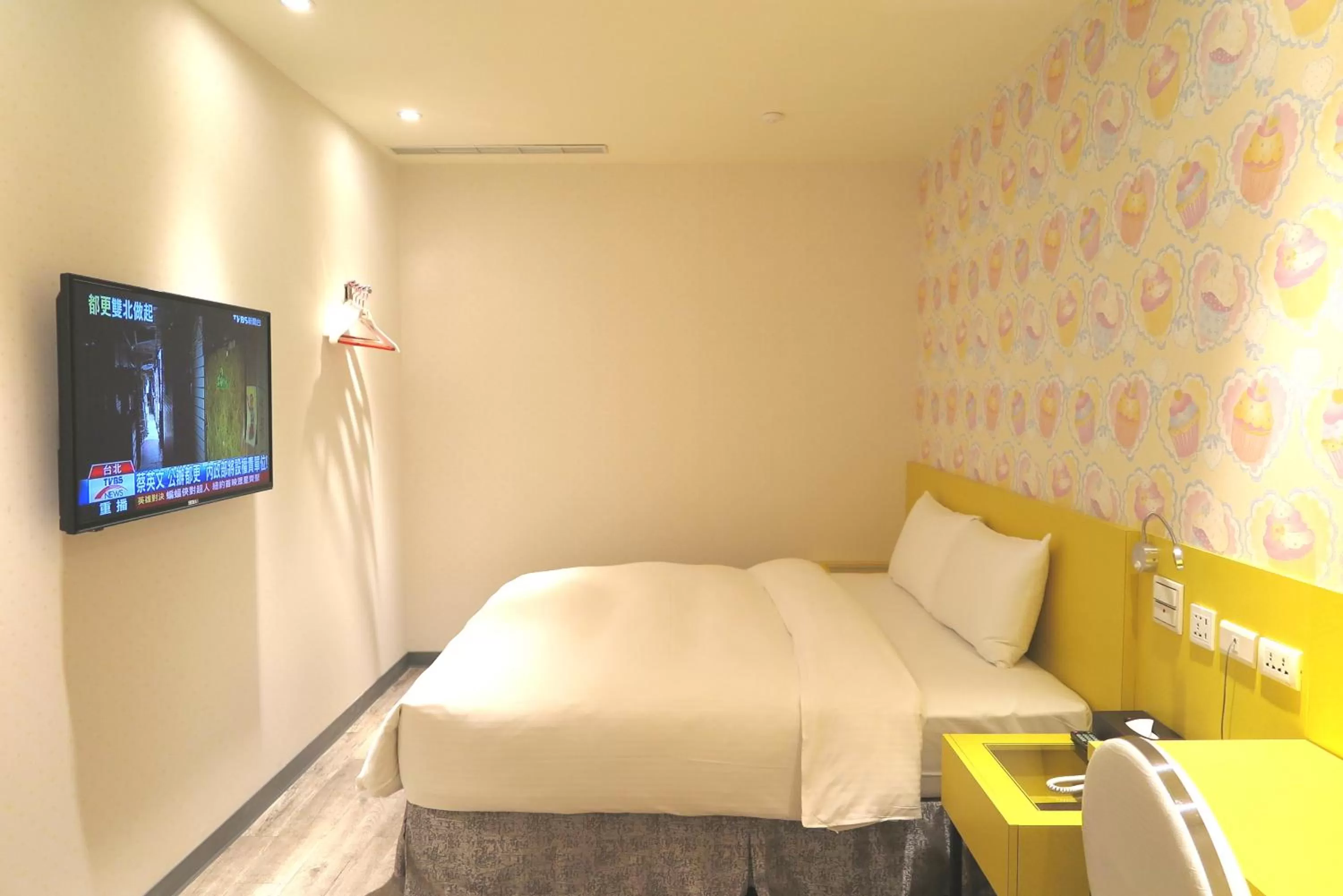 bunk bed, Bed in 191 Hotel