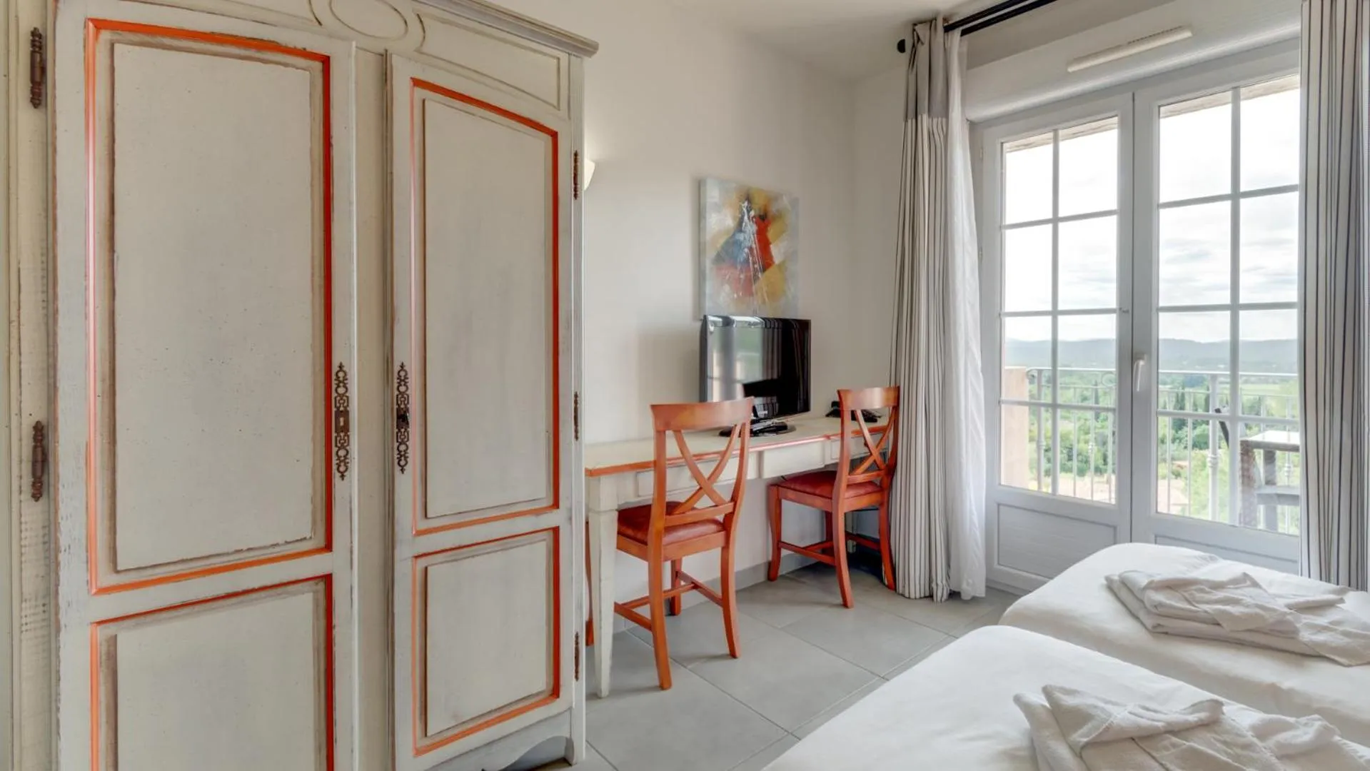 TV and multimedia, Bed in Vacancéole – Le Domaine de Camiole