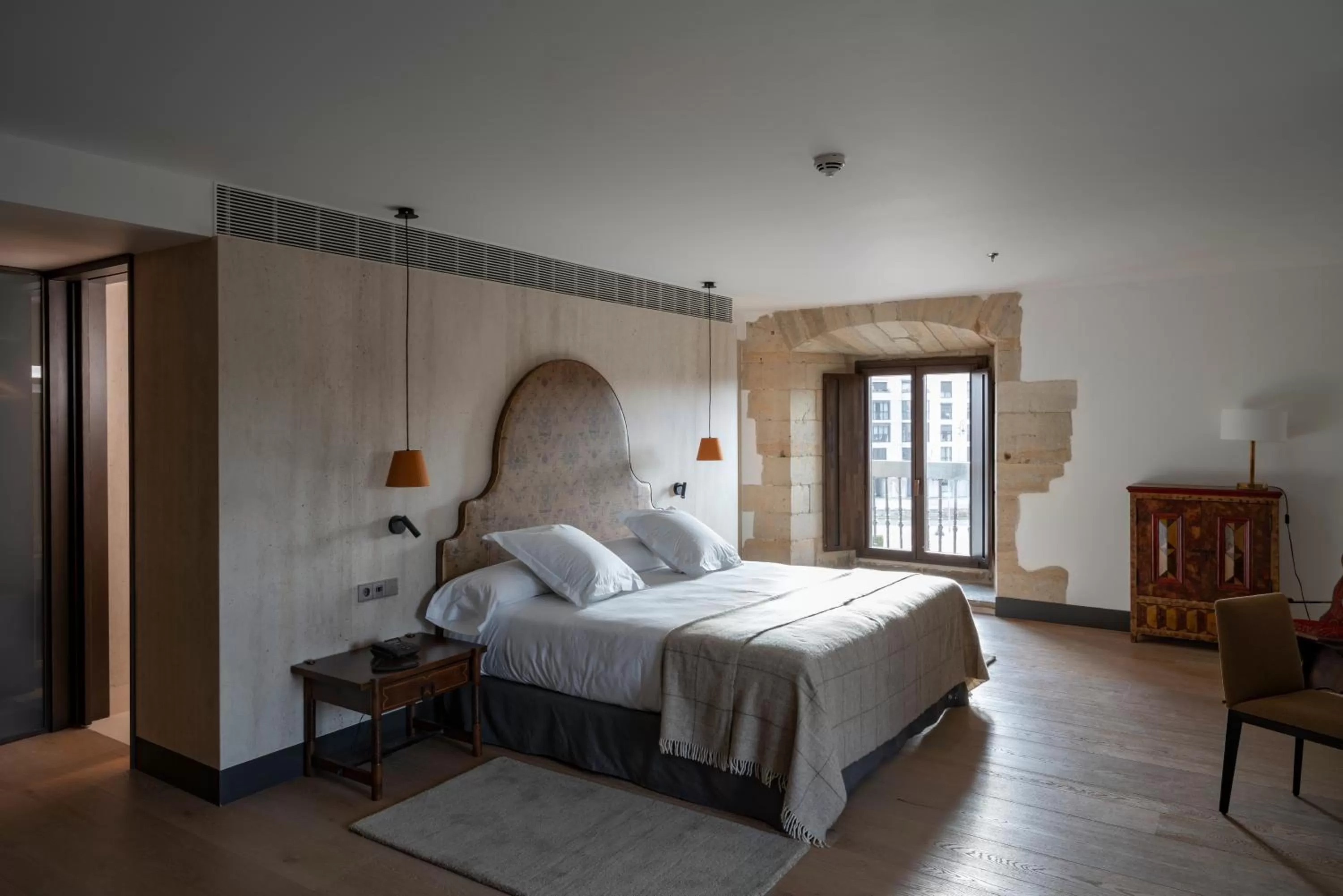 Photo of the whole room, Bed in Parador de Turismo de León