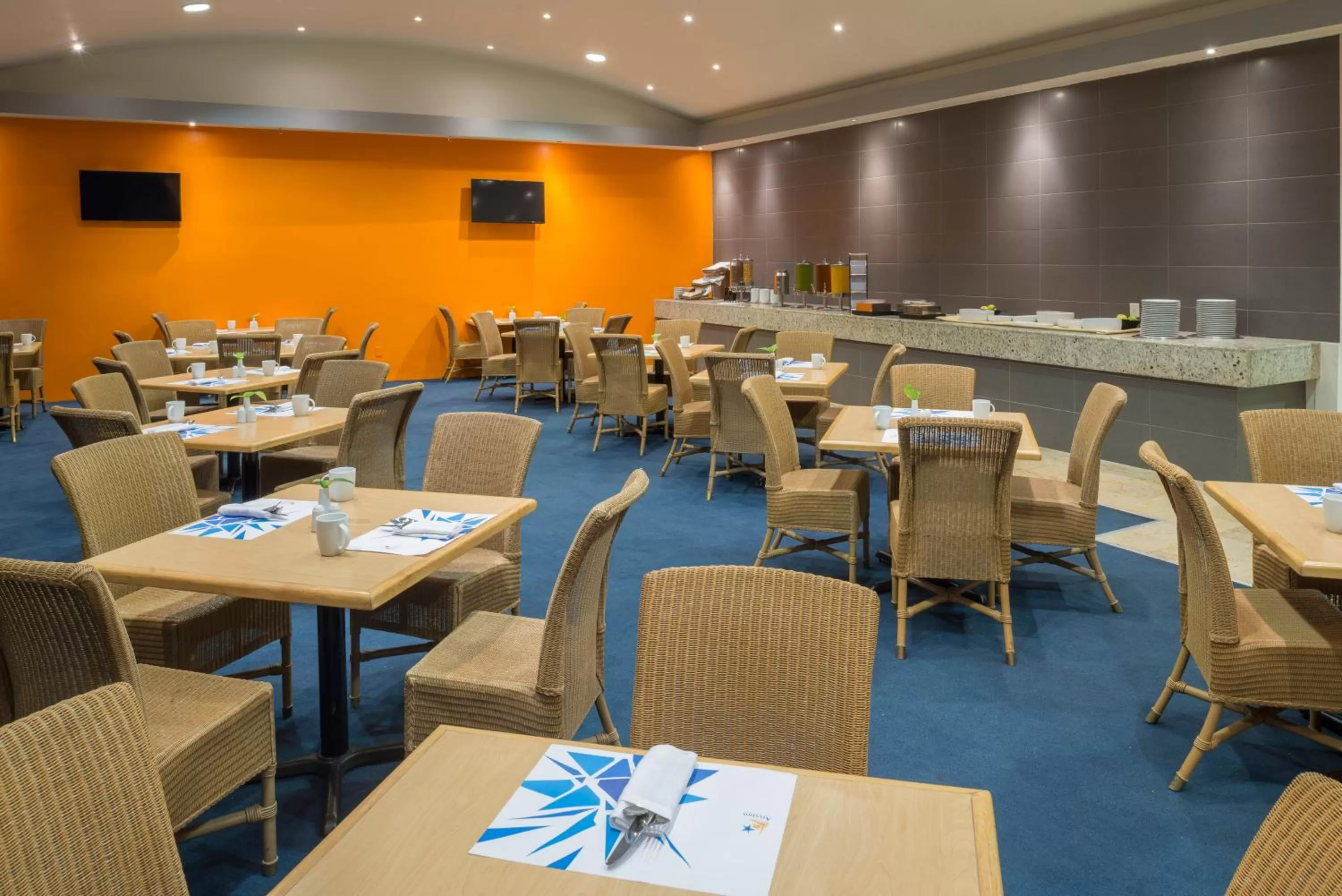 Restaurant/places to eat in Real Inn Nuevo Laredo