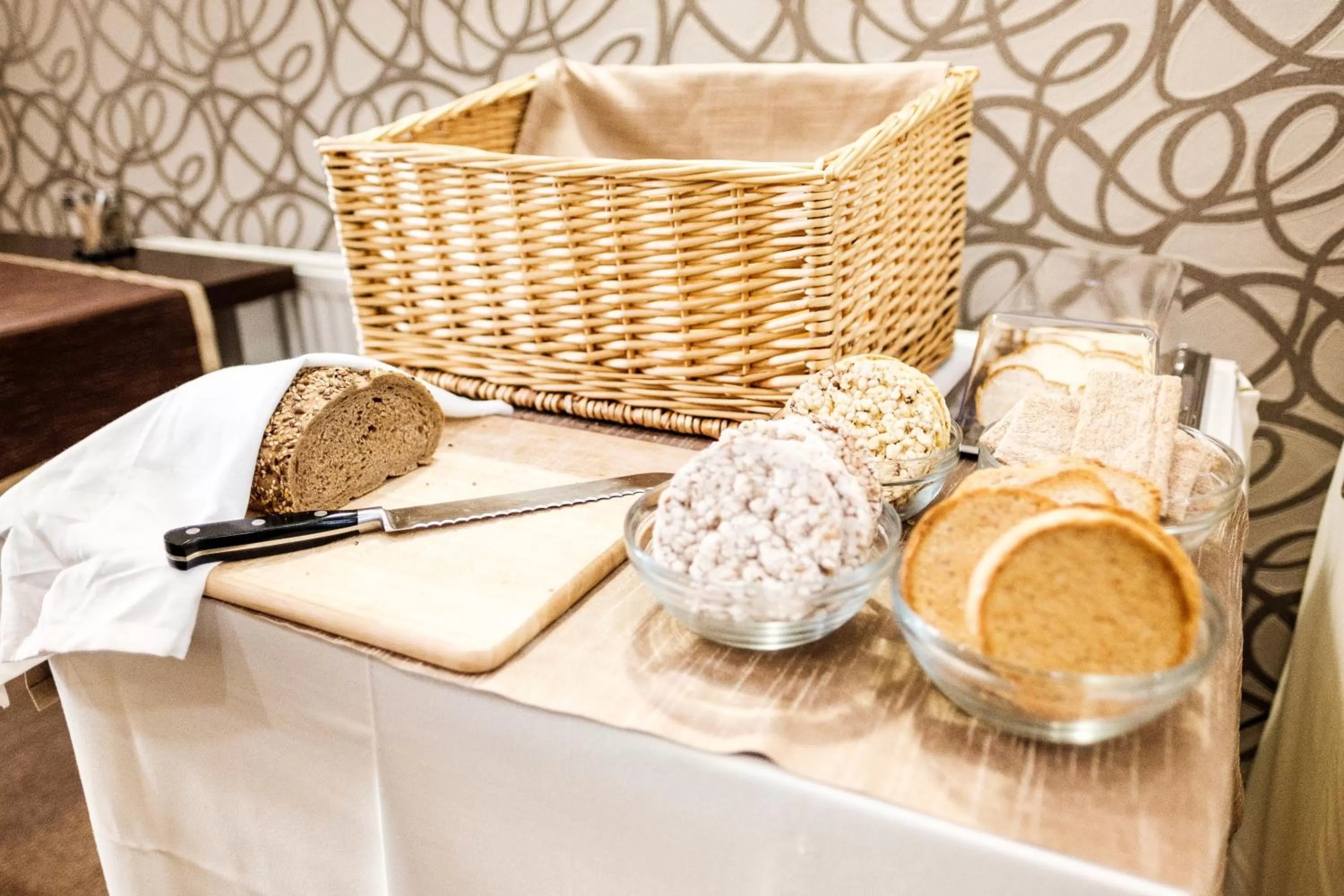 Buffet breakfast in Hotel Deluxe with free Wellness and Fitness Centrum