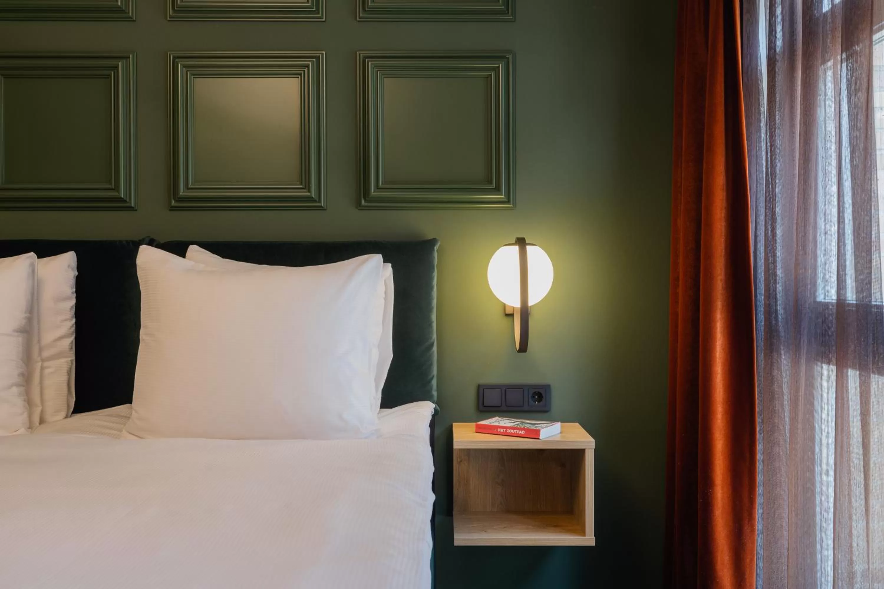 Bed in Hotel St Joris I Kloeg Collection