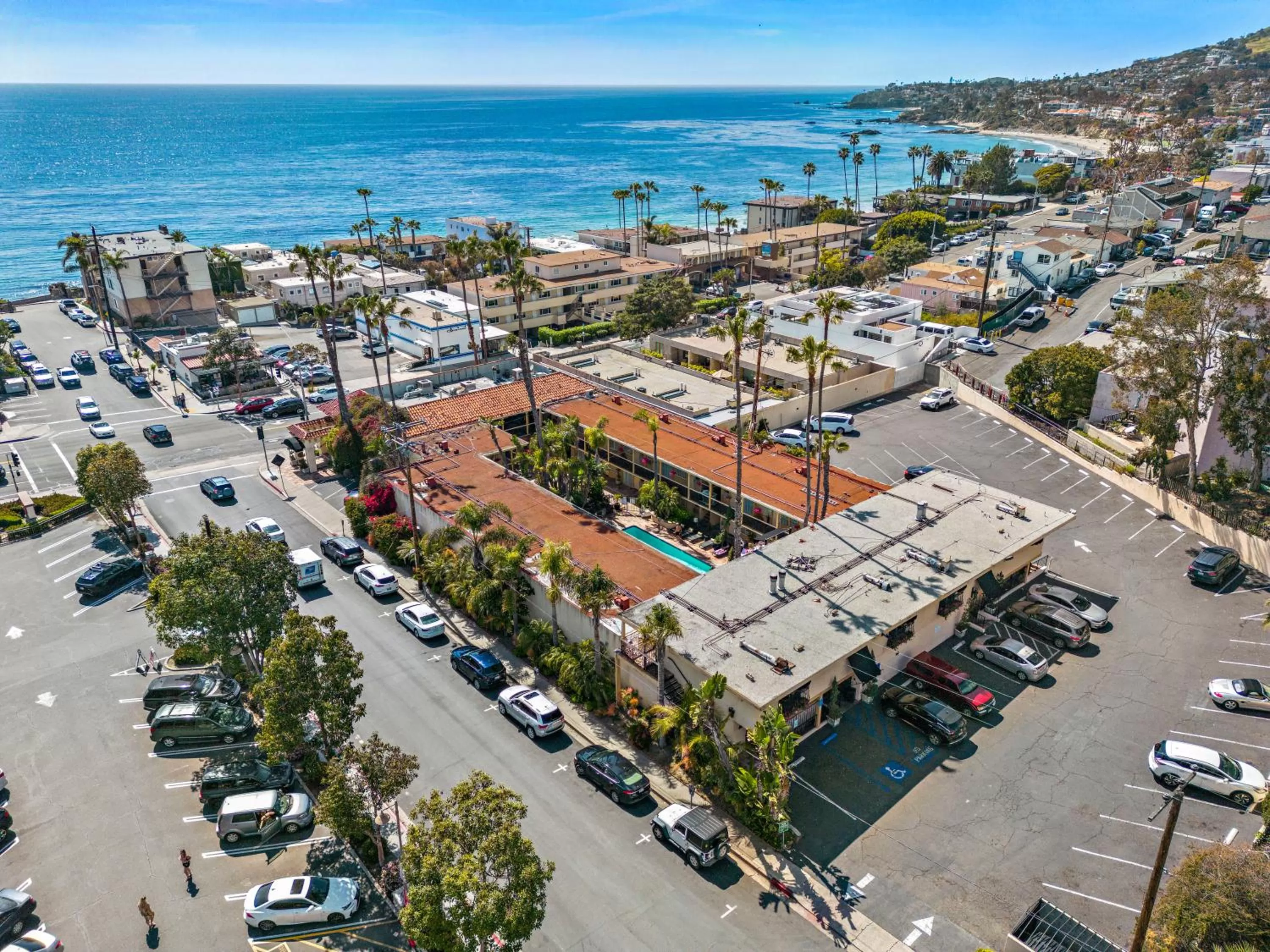 Property building in 14 West Hotel Laguna Beach
