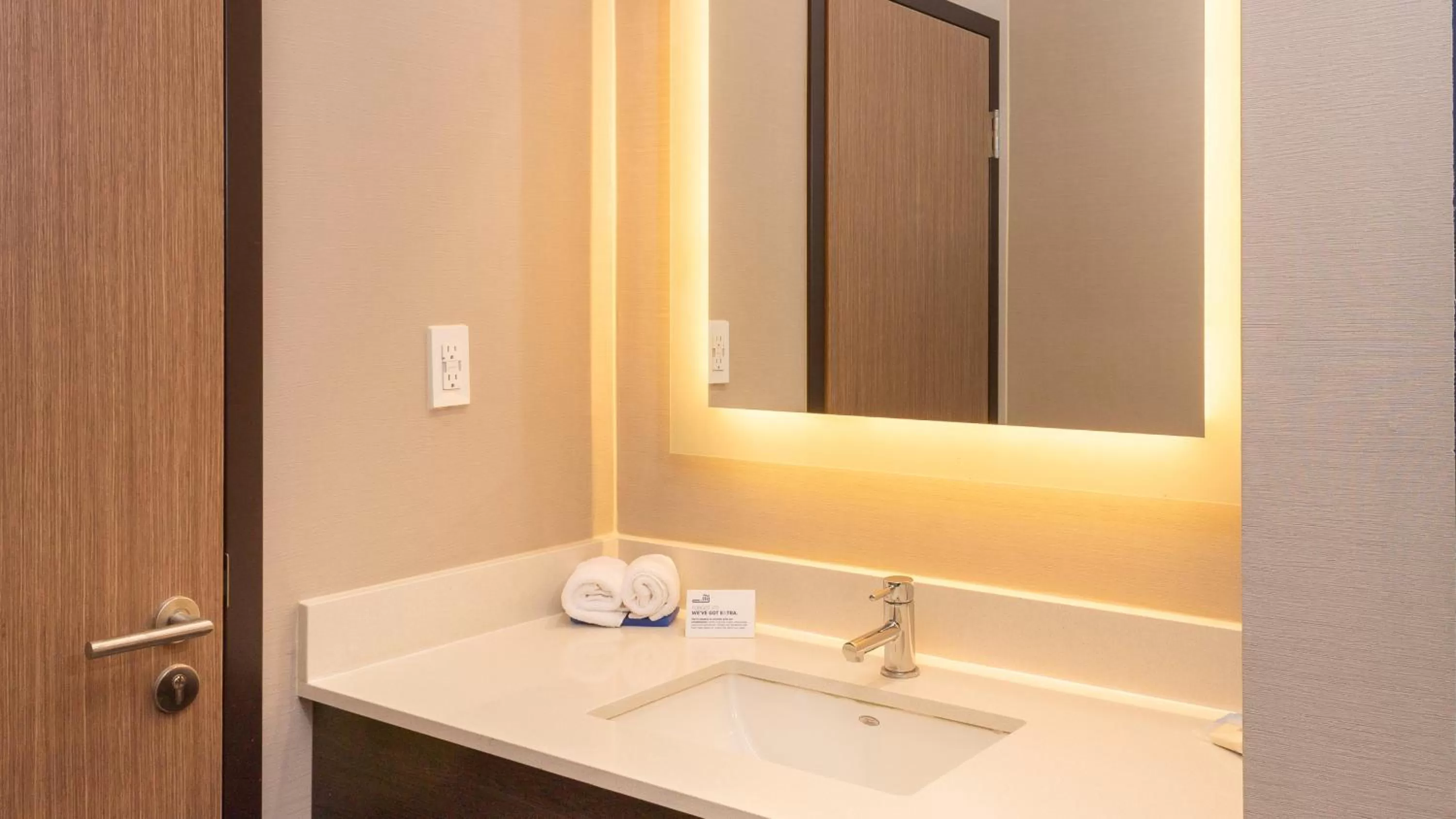Bathroom in Holiday Inn Express & Suites - Tijuana Otay by IHG