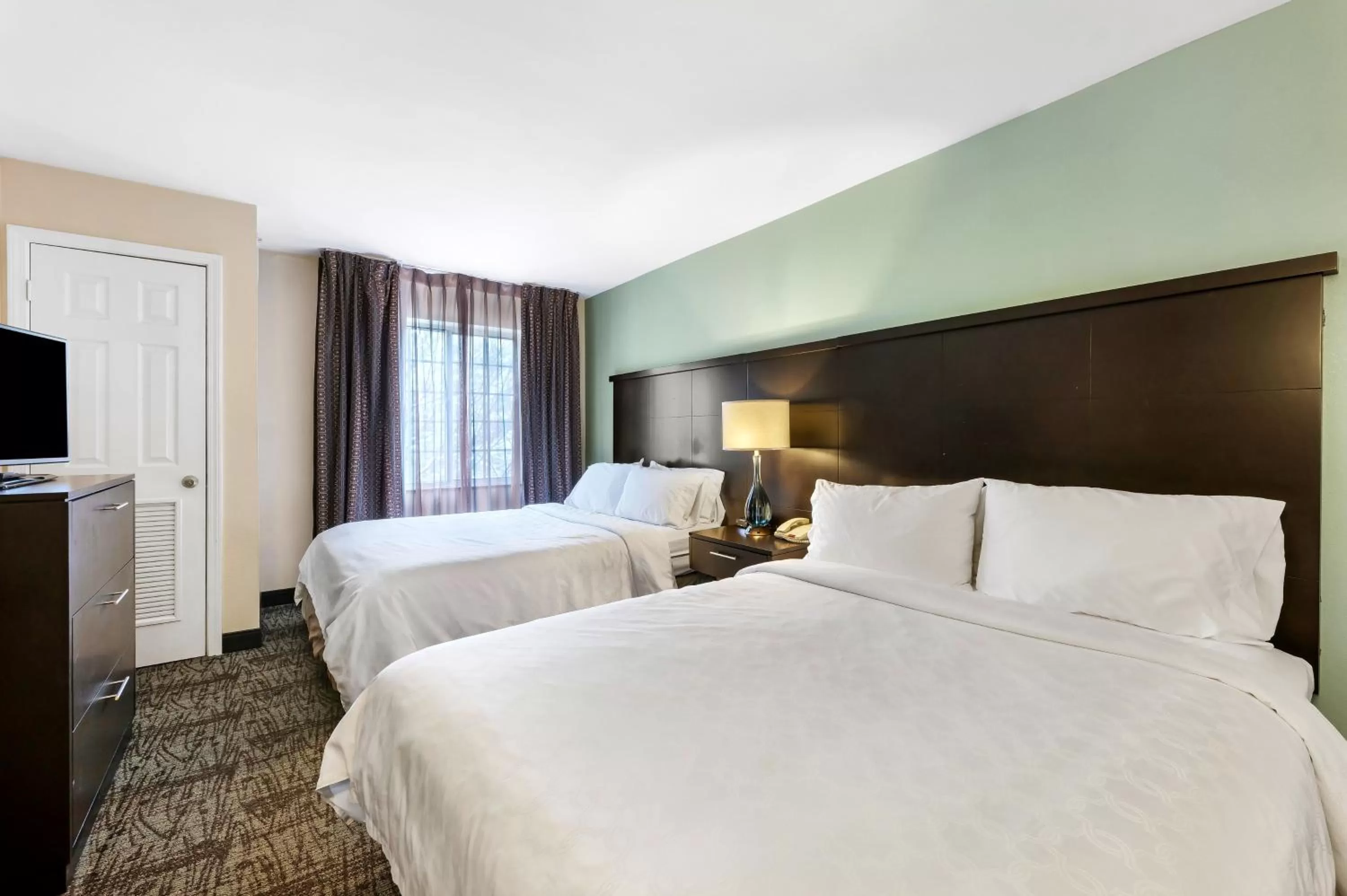 Photo of the whole room, Bed in Staybridge Suites-Philadelphia/Mount Laurel by IHG