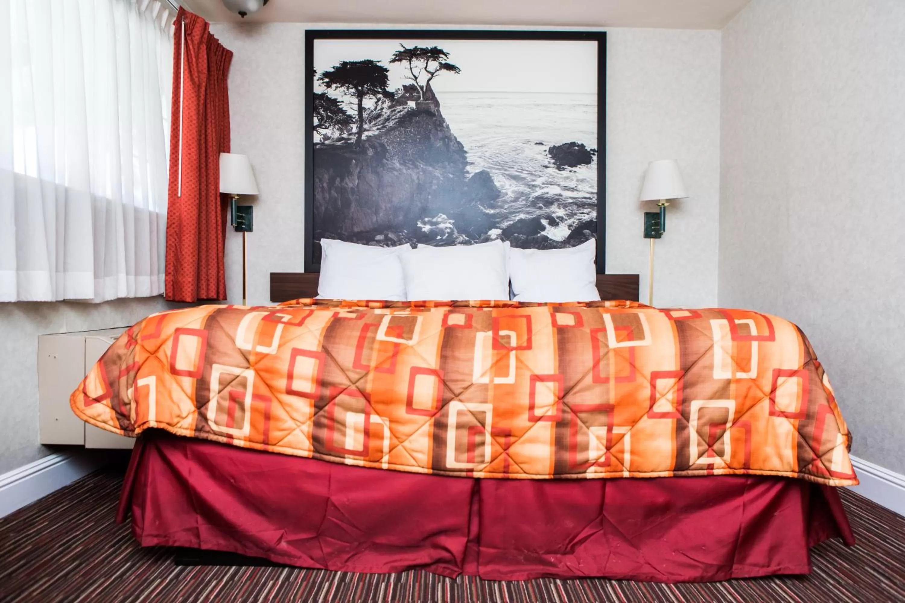 Bedroom, Bed in Pelican Inn