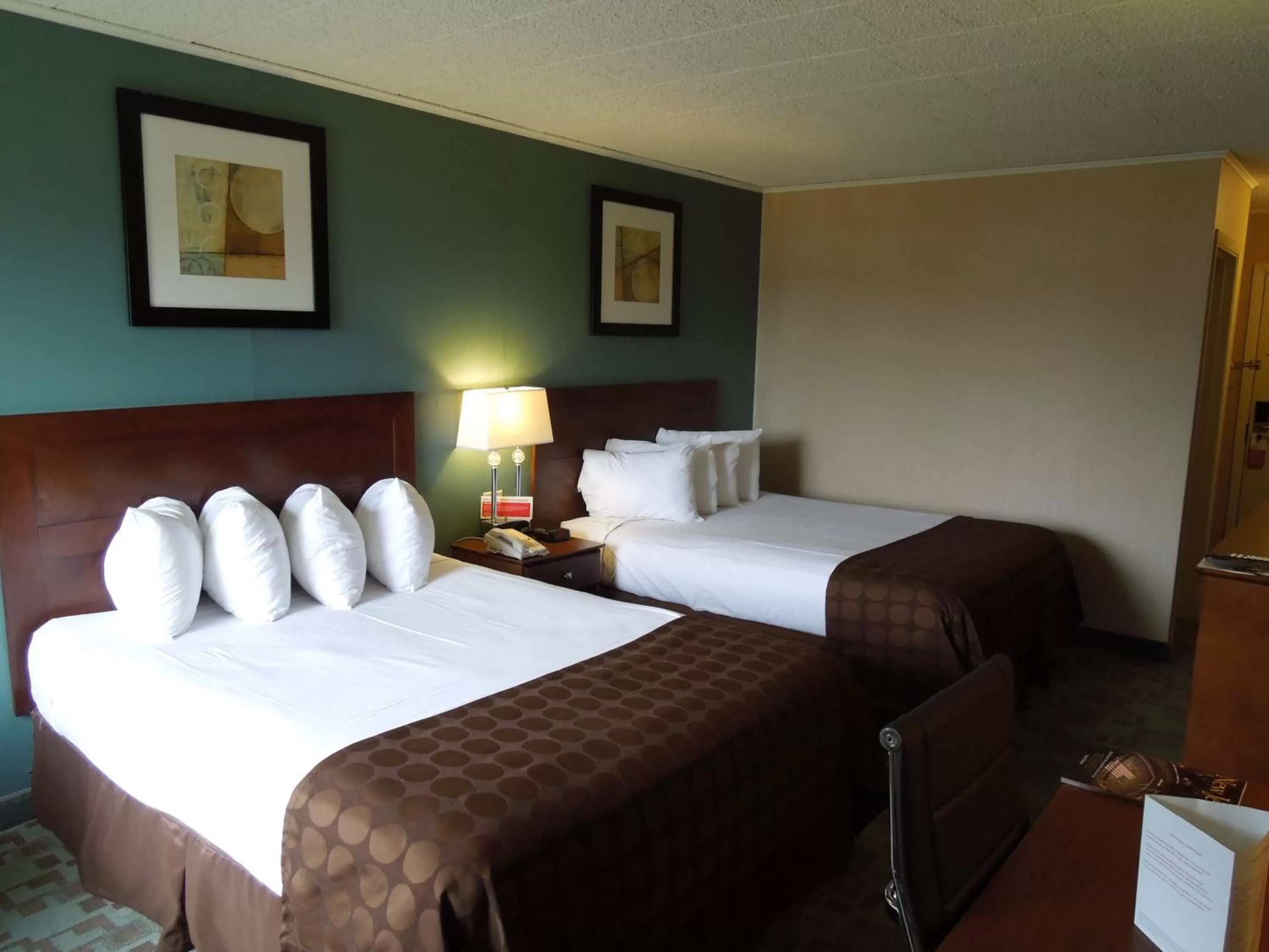 Queen Room with Two Queen Beds - Mobility Access/Non-Smoking in Ramada by Wyndham Vineland Millville Area
