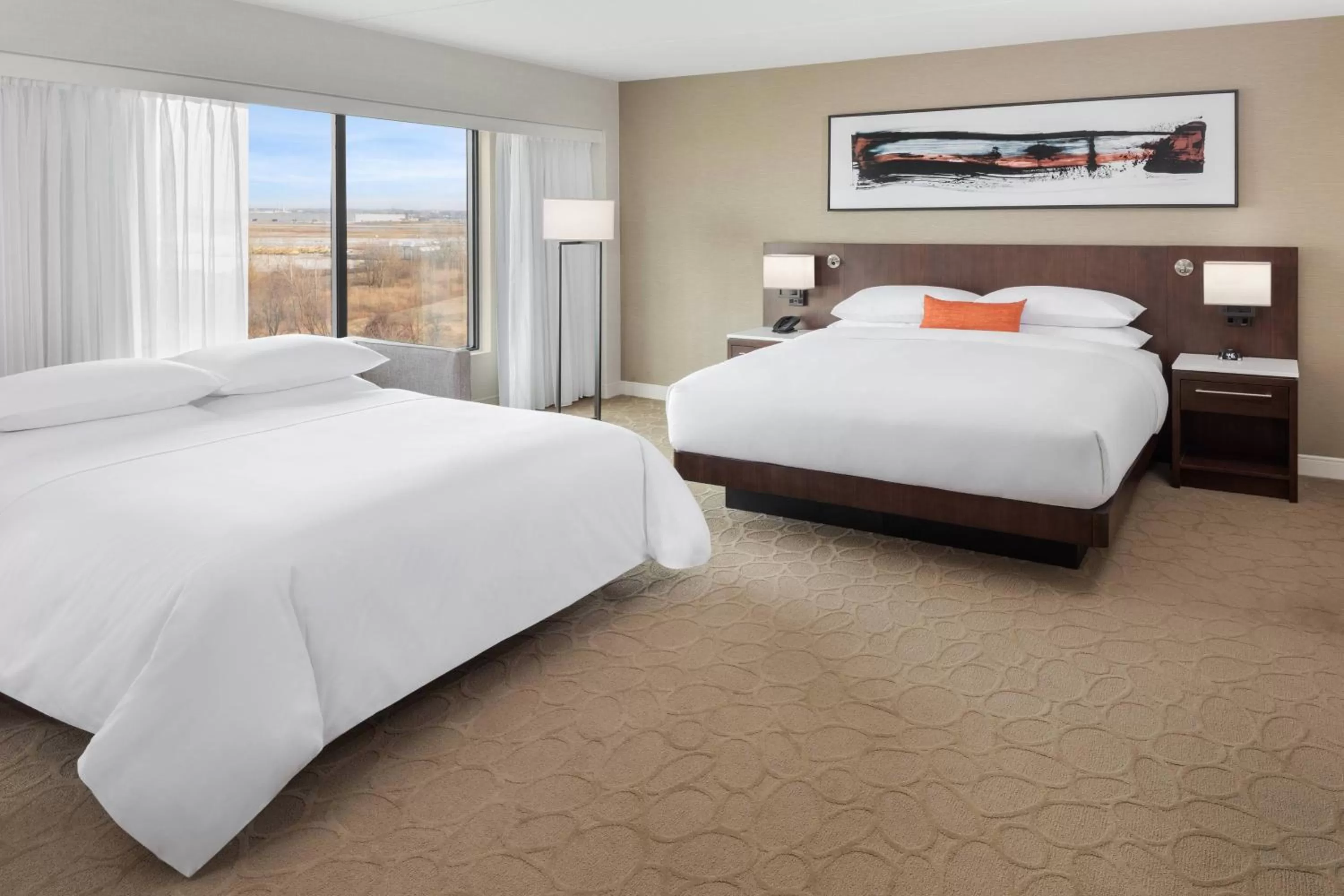 Photo of the whole room, Bed in Delta Hotels by Marriott Philadelphia Airport