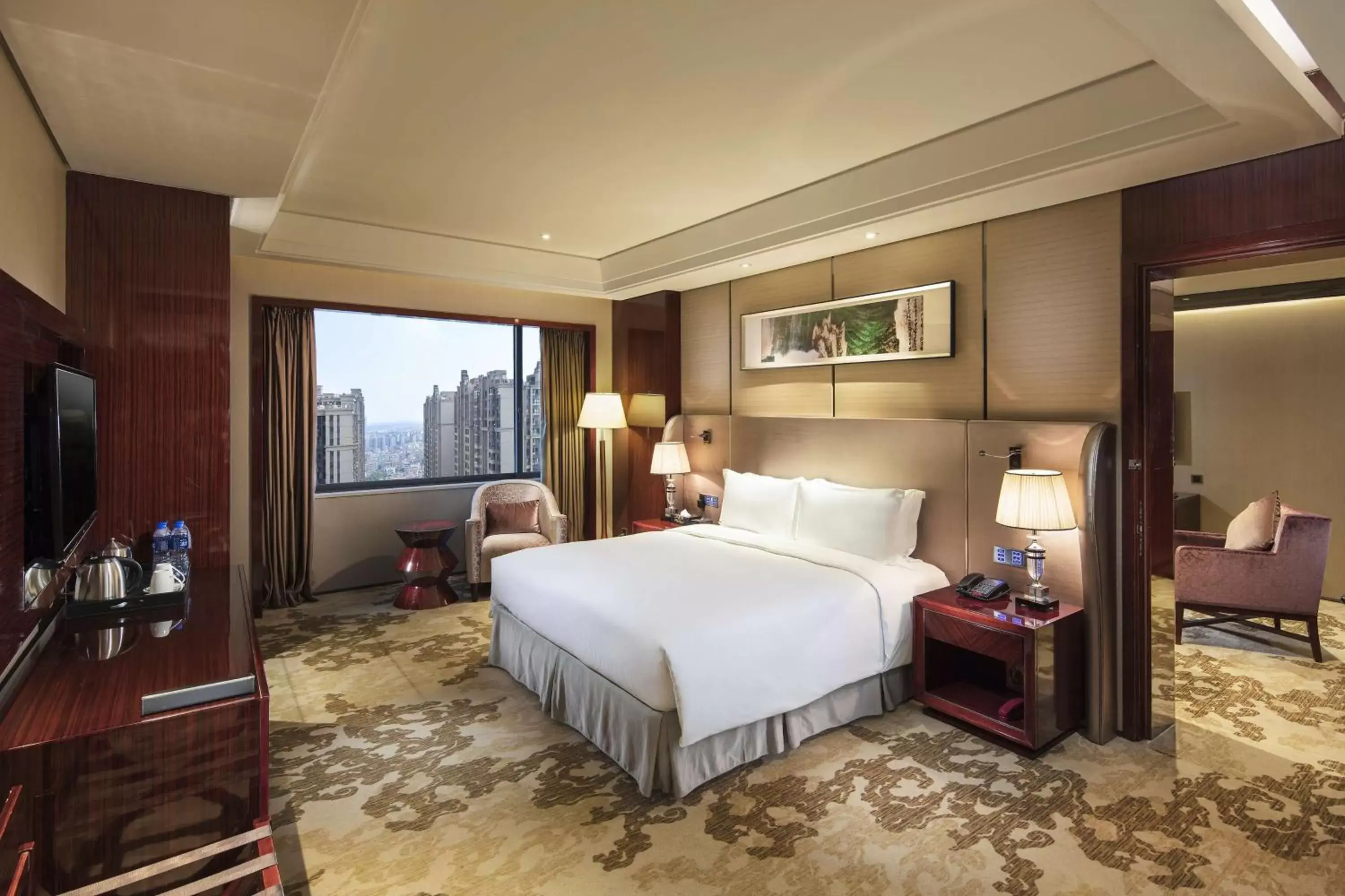 One-Bedroom Deluxe King Suite with Lounge Access in Hilton Foshan - Free Shuttle Bus to Canton Fair One-Bedroom Deluxe King Suite with Lounge Access in Hilton Foshan - Free Shuttle Bus to Canton Fair