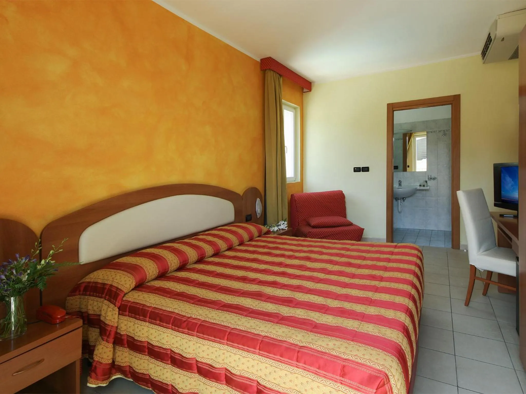 Family, Bed in Piccolo Hotel