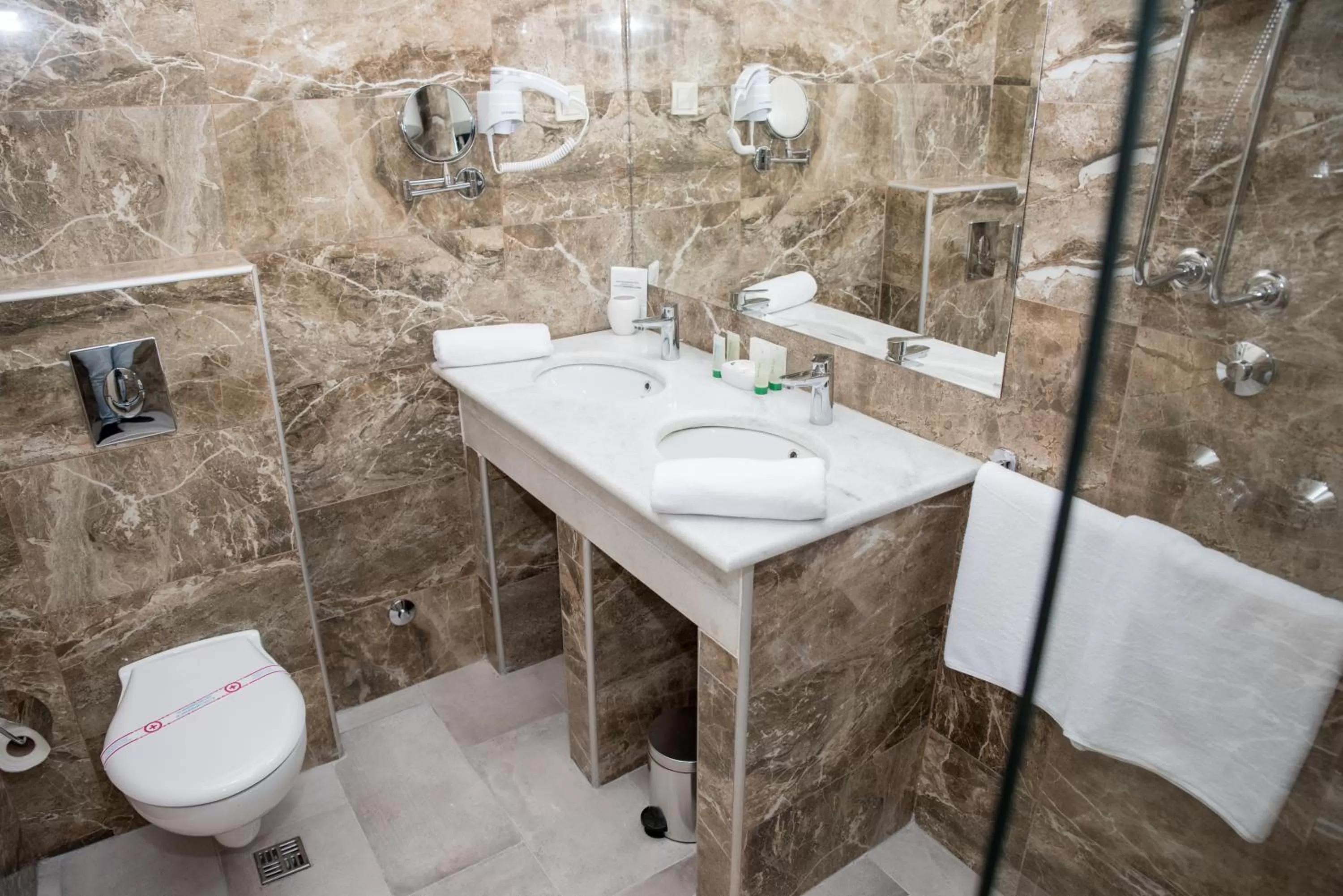 Bathroom in Hotel Crnogorska Kuća