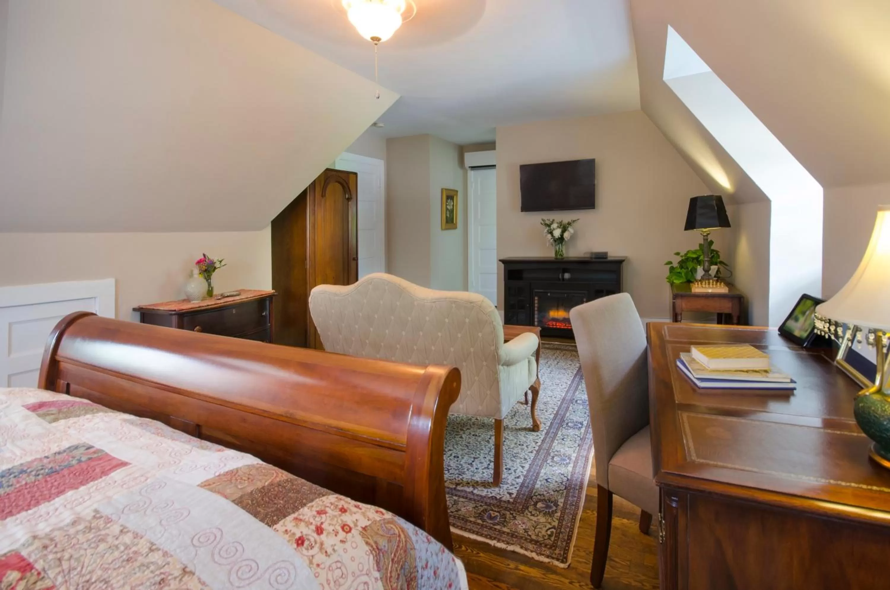 Bed in Hillbrook Inn & Spa