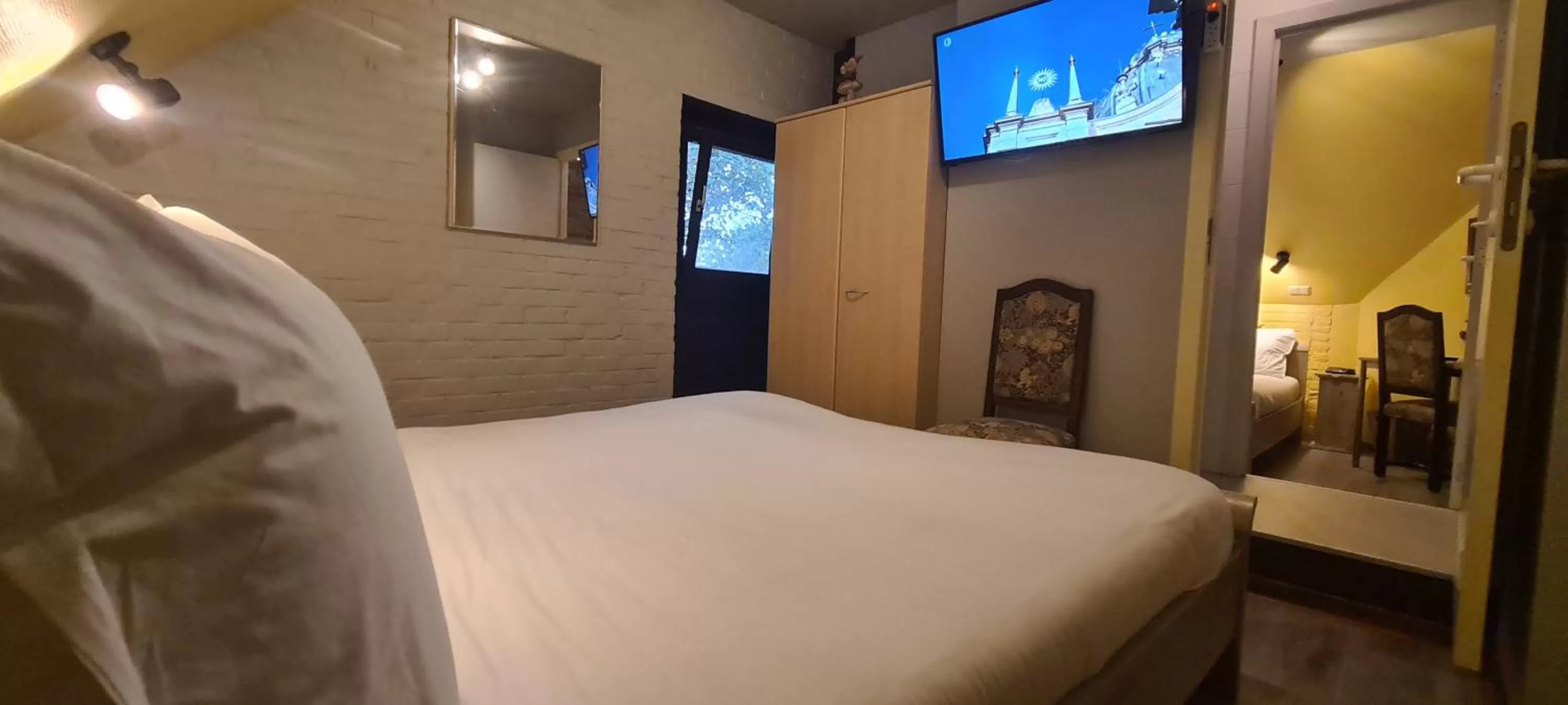 Bedroom, Bed in Hotel Landhuis 't Wilgenerf