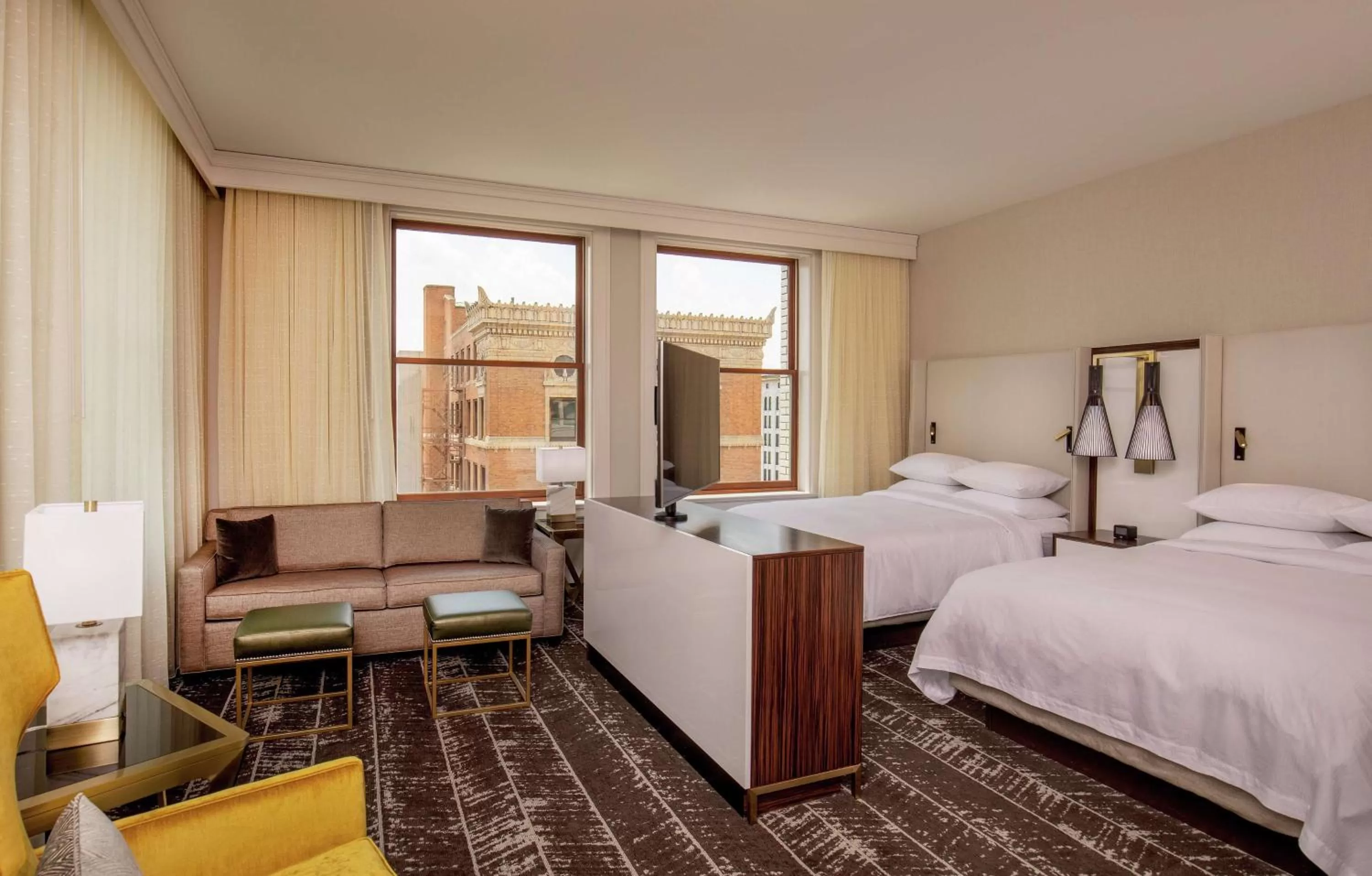 Bedroom, Bed in Doubletree By Hilton Youngstown Downtown