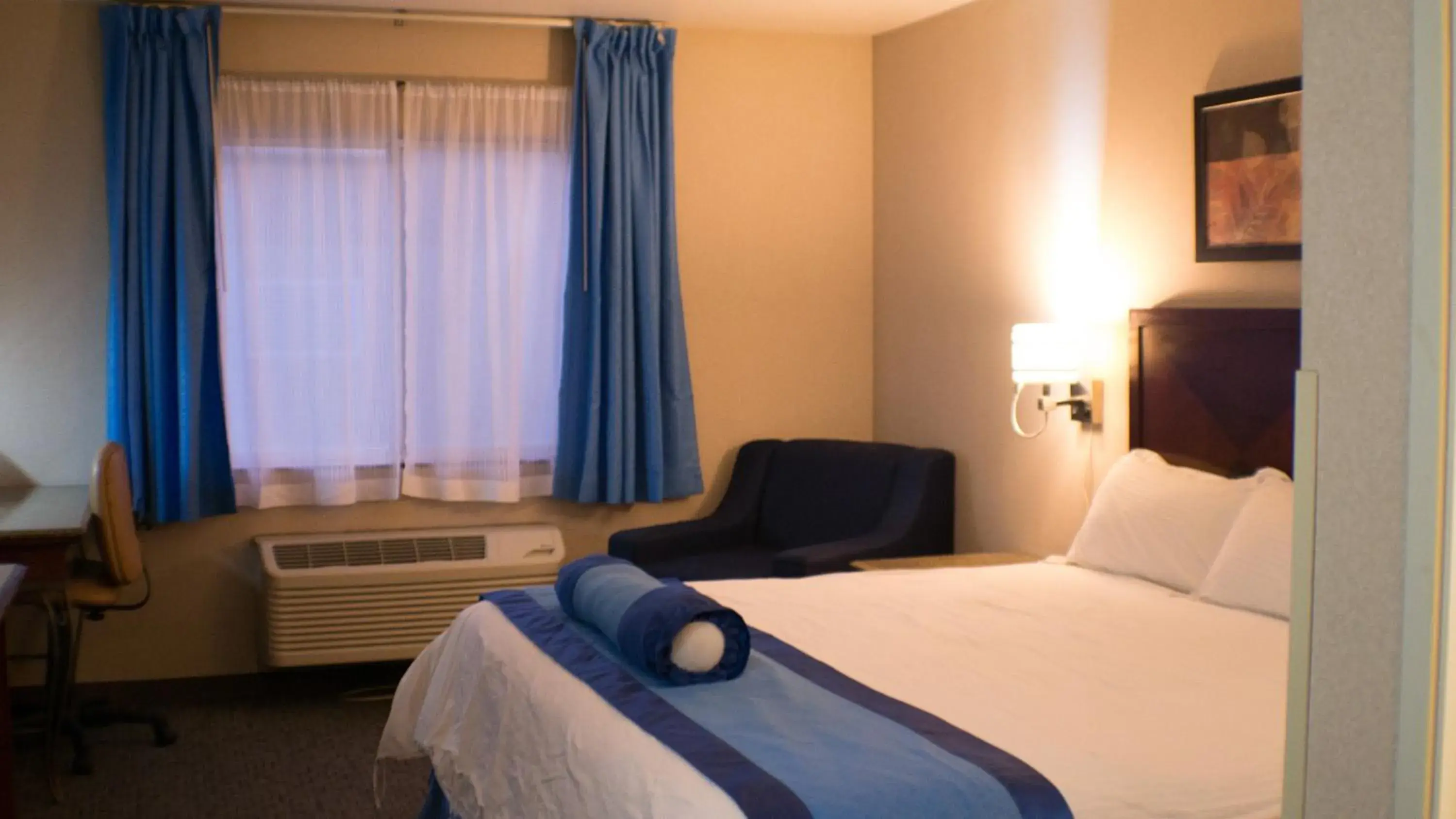 King Room - Non-Smoking in Rodeway Inn & Suites Nampa King Room - Non-Smoking in Rodeway Inn & Suites Nampa