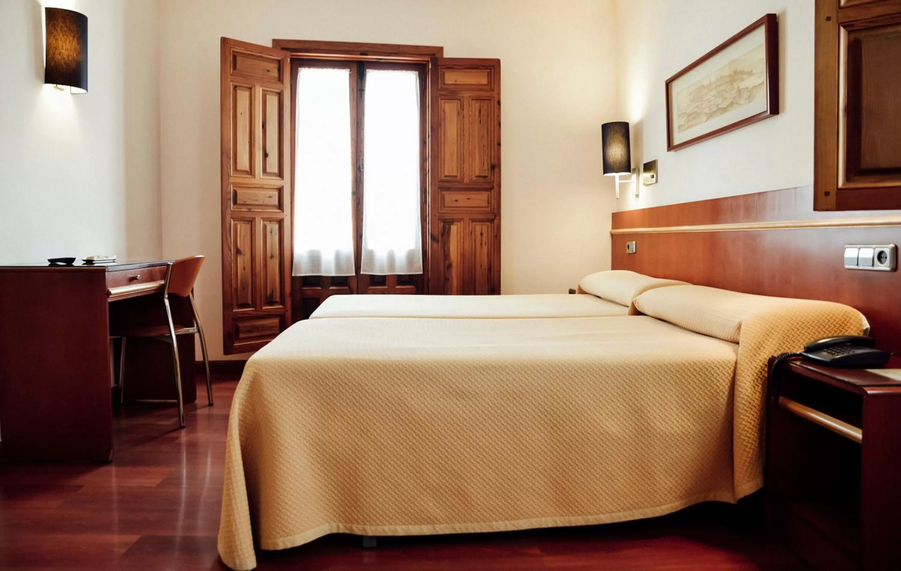 Photo of the whole room, Bed in Hotel Santa Isabel