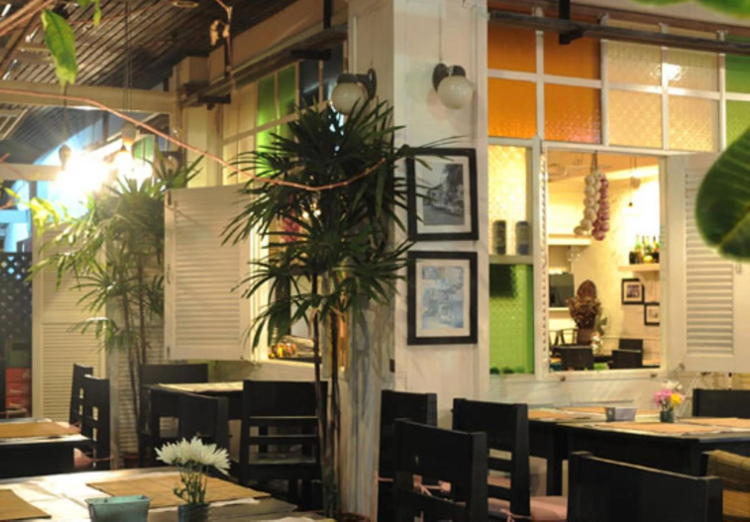 Restaurant/places to eat in The Old Phuket - Karon Beach Resort