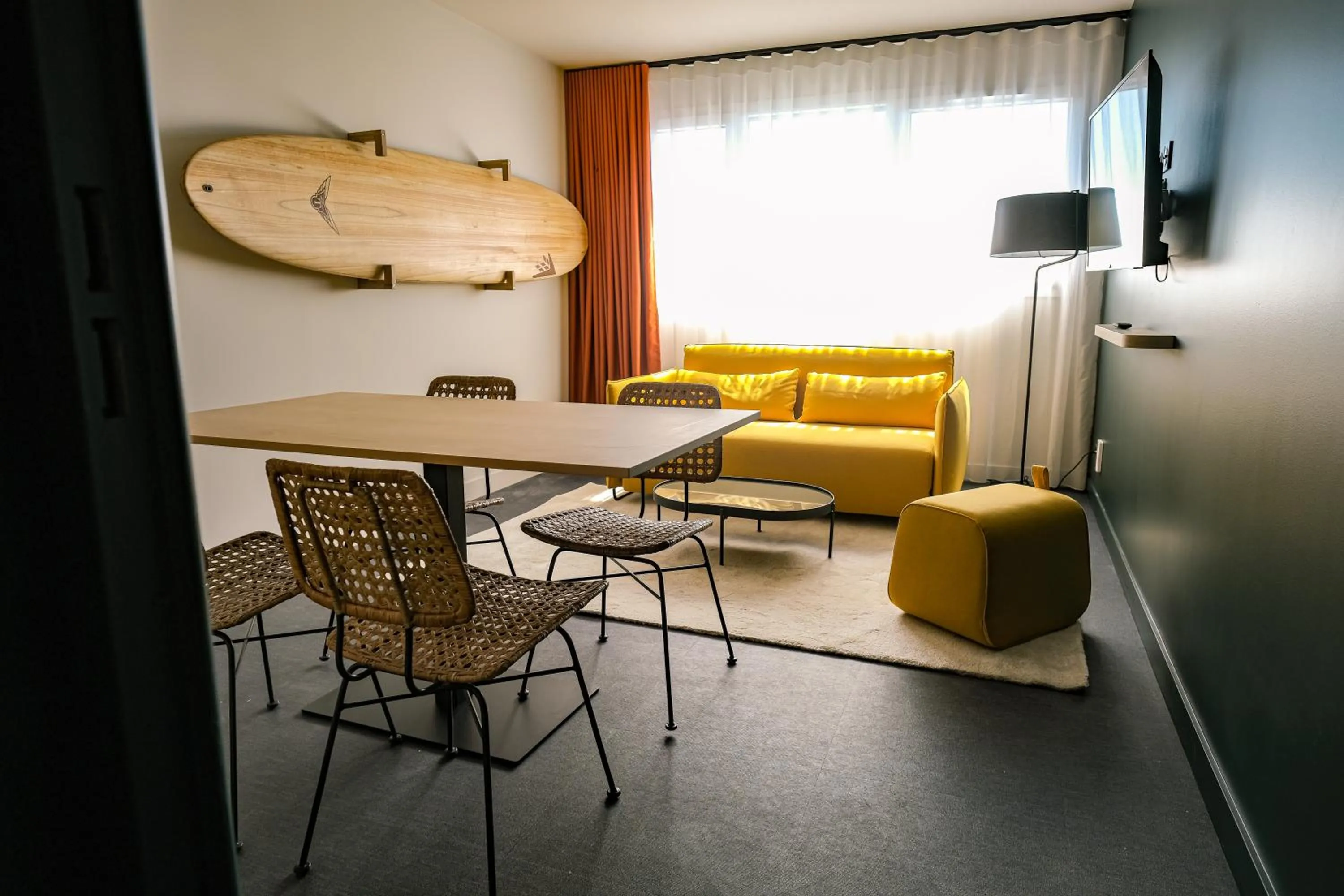 TV and multimedia in ibis Styles Bordeaux Lac Bruges