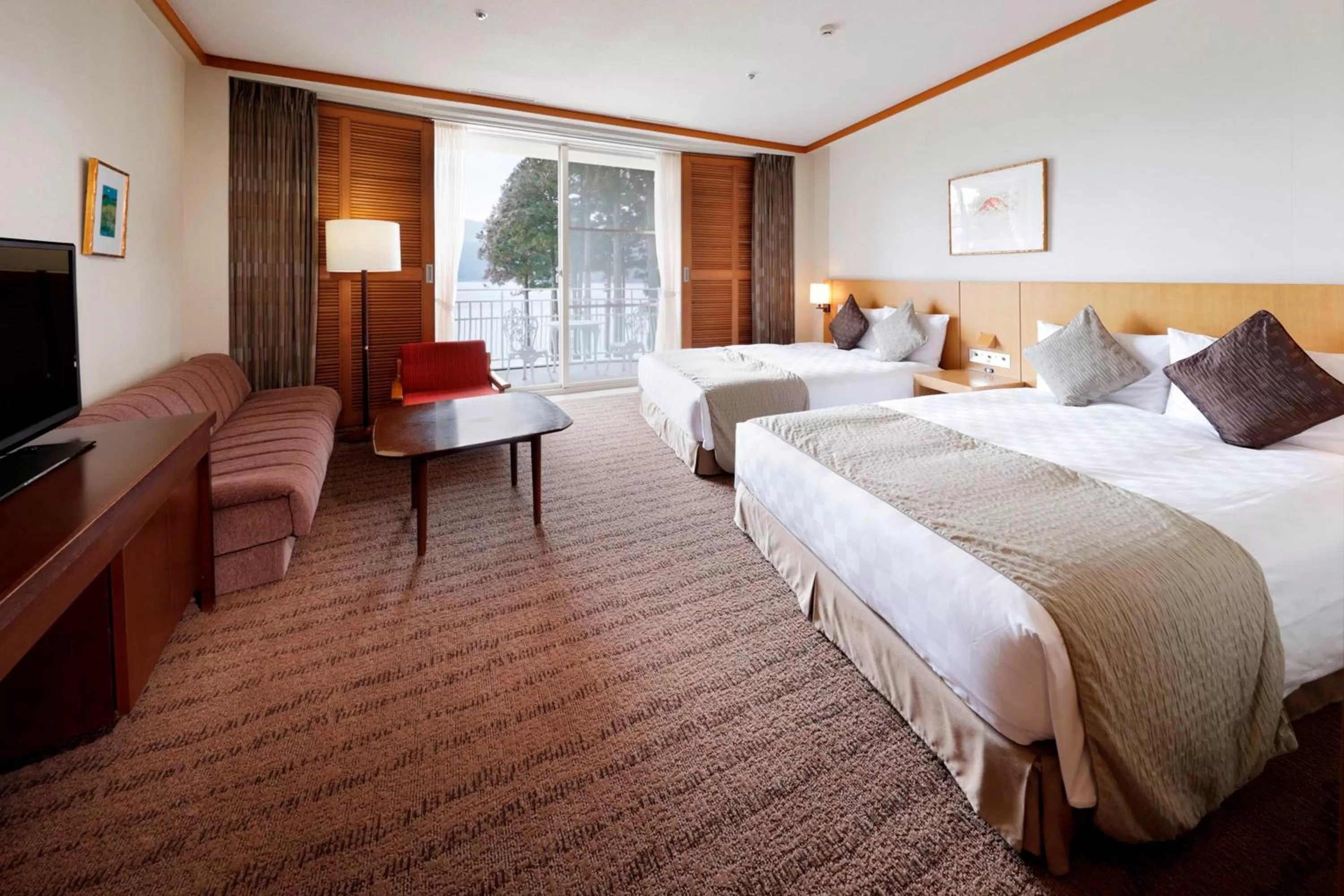 Photo of the whole room, Bed in The Prince Hakone Lake Ashinoko