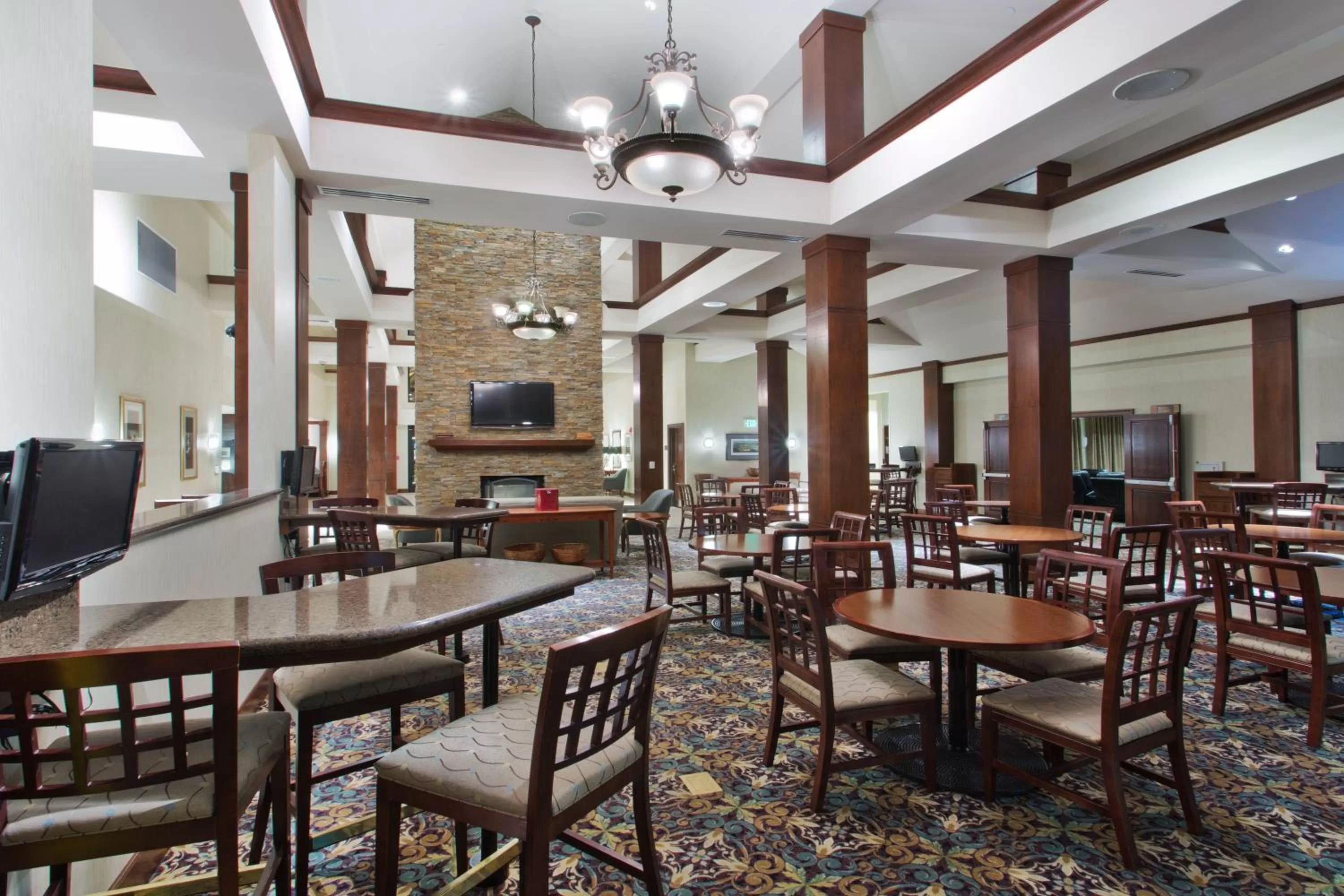 Restaurant/places to eat in Staybridge Suites Everett - Paine Field by IHG
