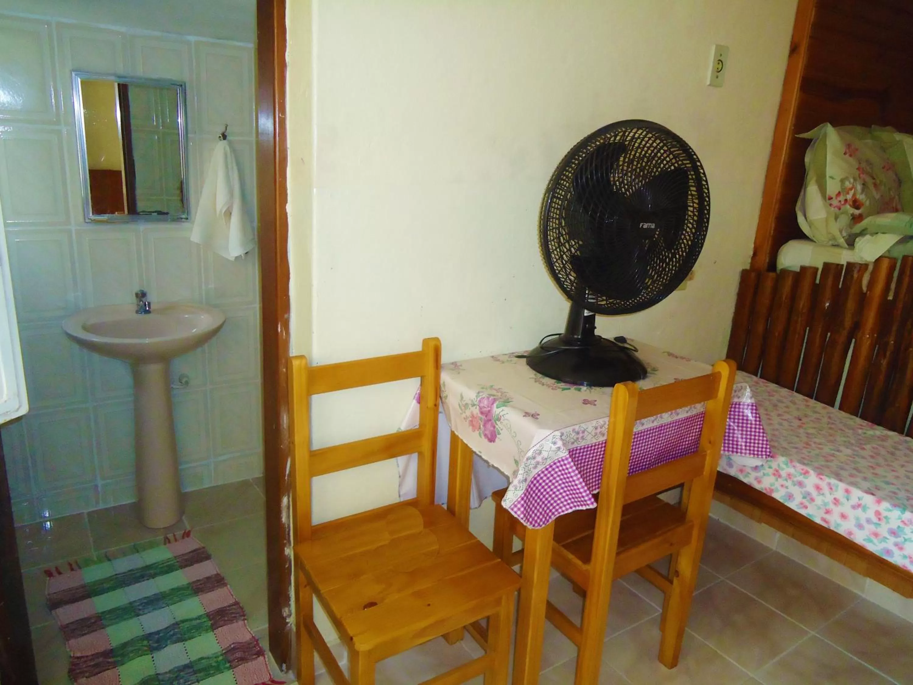 Bedroom, Dining Area in Pousada Reino Encantado - São Thomé das Letras - Minas Gerais
