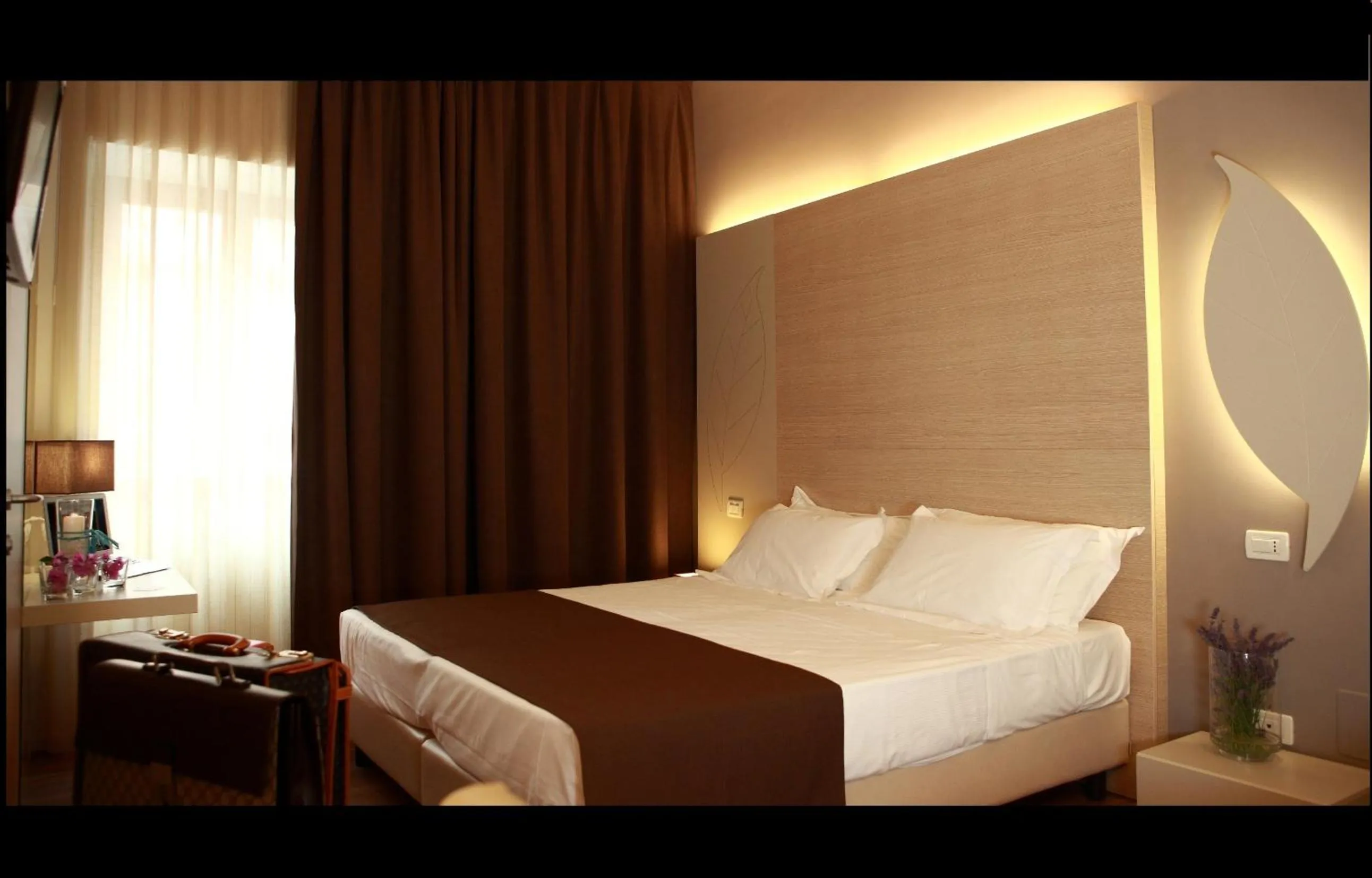 Photo of the whole room, Bed in Hotel Colonne