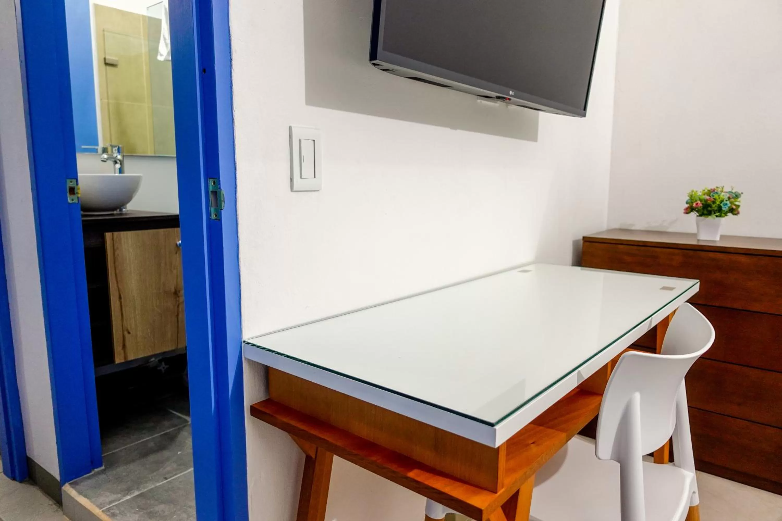 Bedroom, TV/Entertainment Center in Azulado Jericó