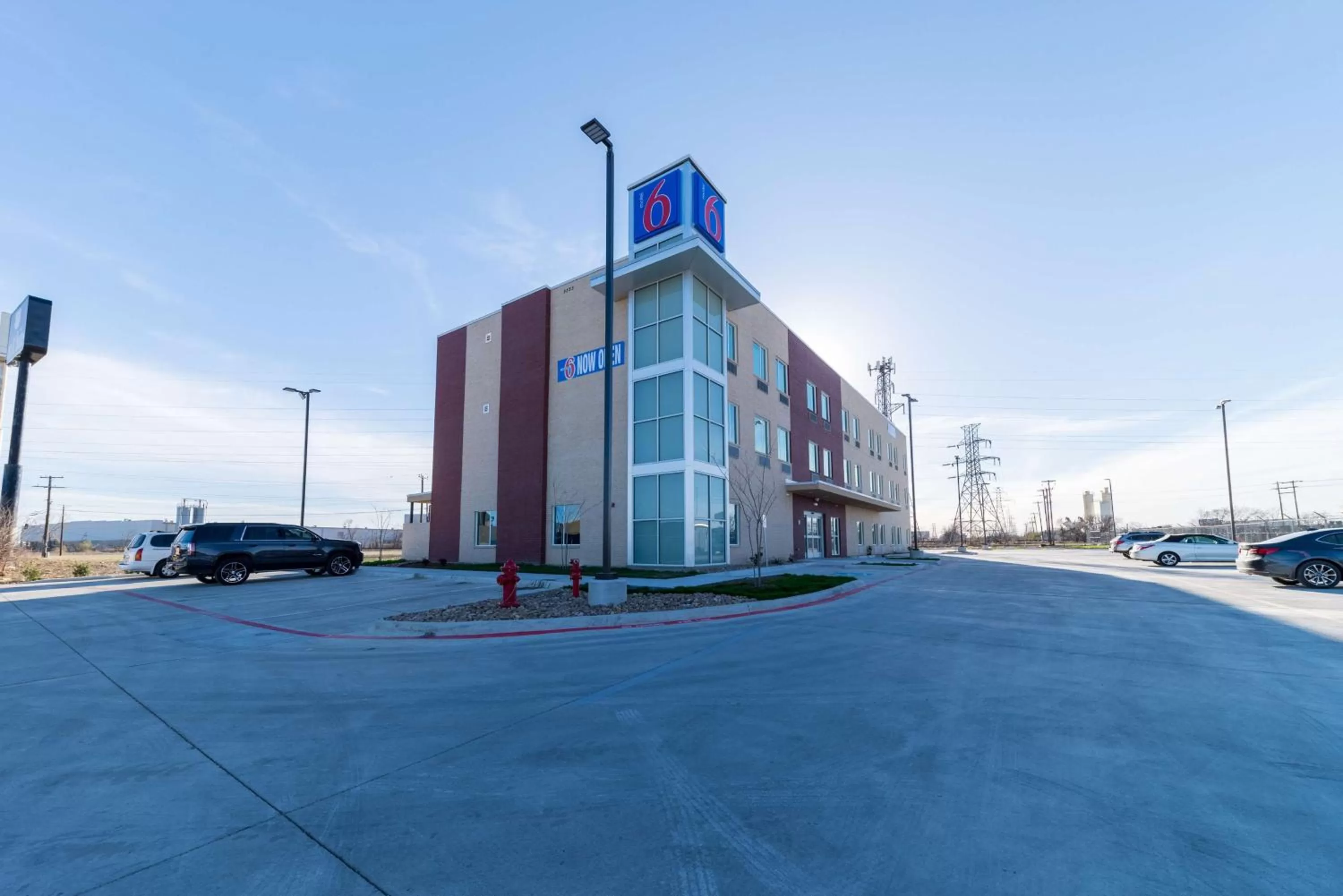 Property building in Motel 6 Fort Worth, TX - North - Saginaw