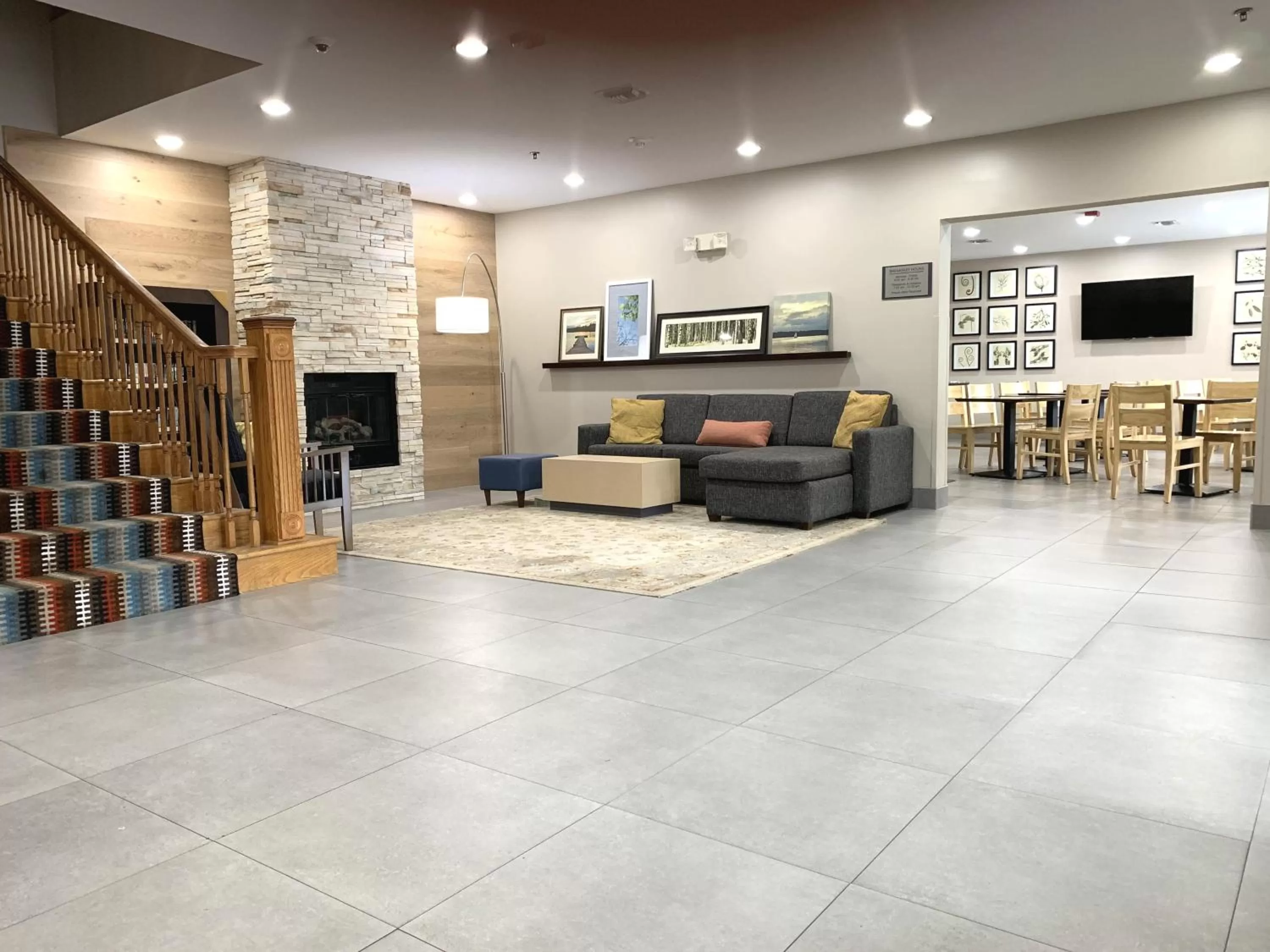 Living room in Country Inn & Suites By Radisson, Charleston North, SC