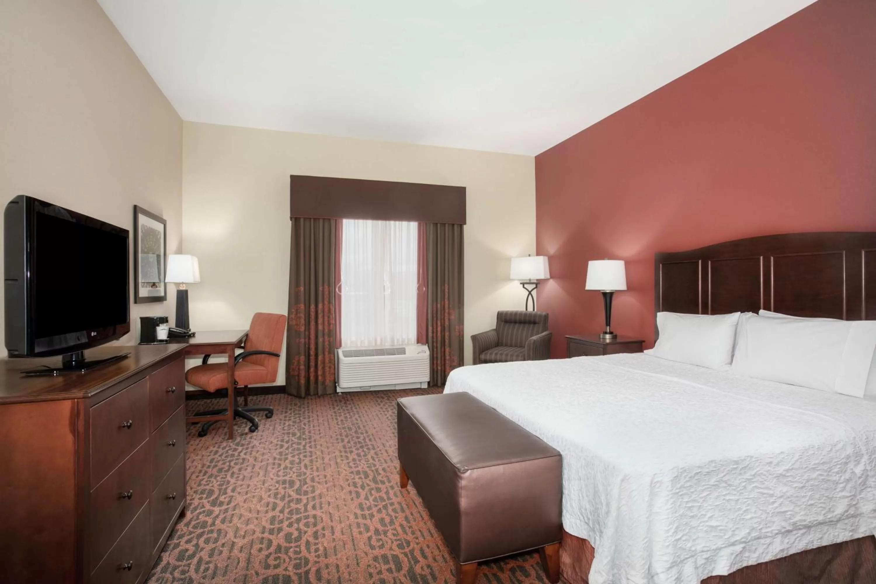Bedroom, Bed in Hampton Inn and Suites Denver/South-RidgeGate