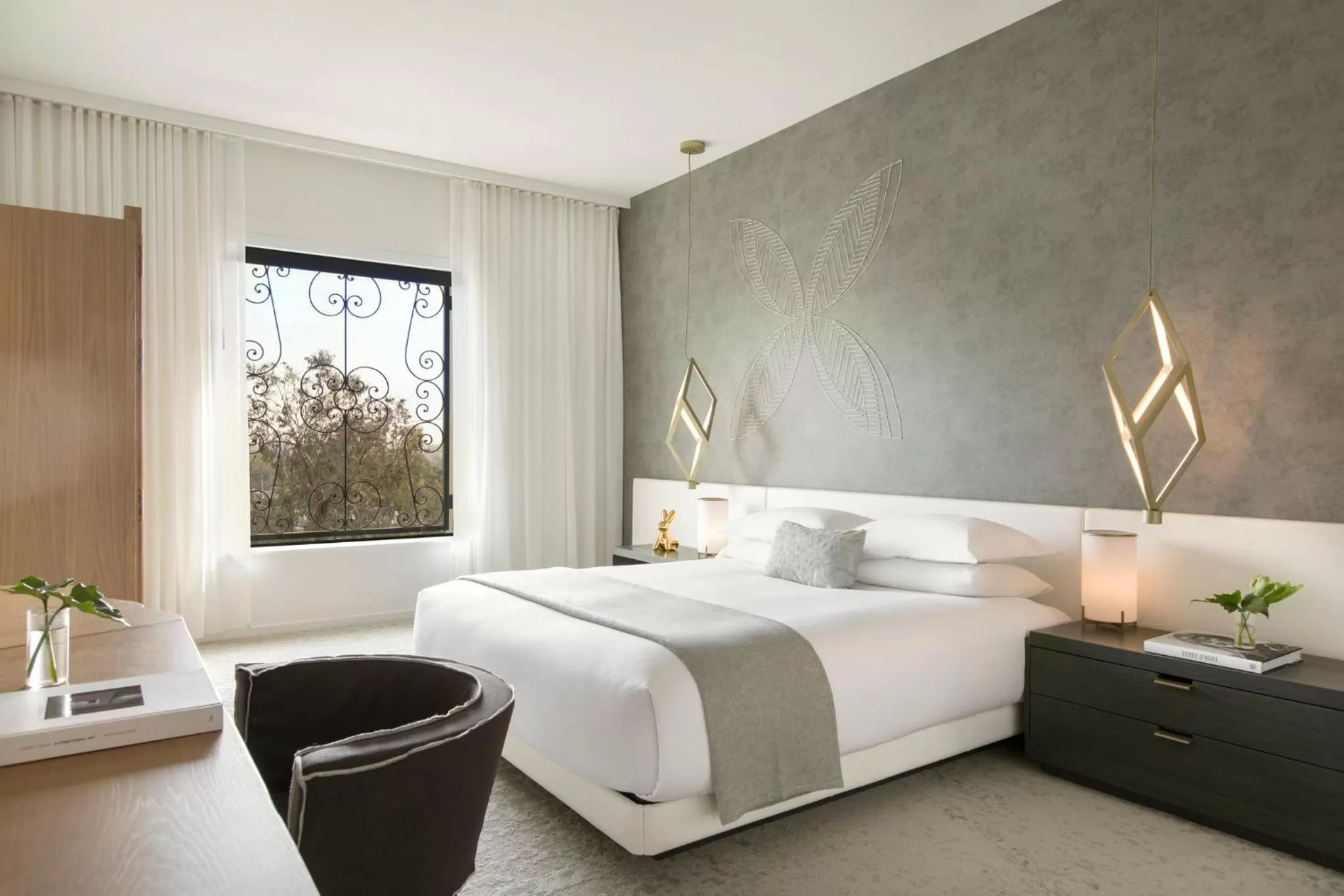 Photo of the whole room, Bed in Kimpton La Peer Hotel West Hollywood by IHG