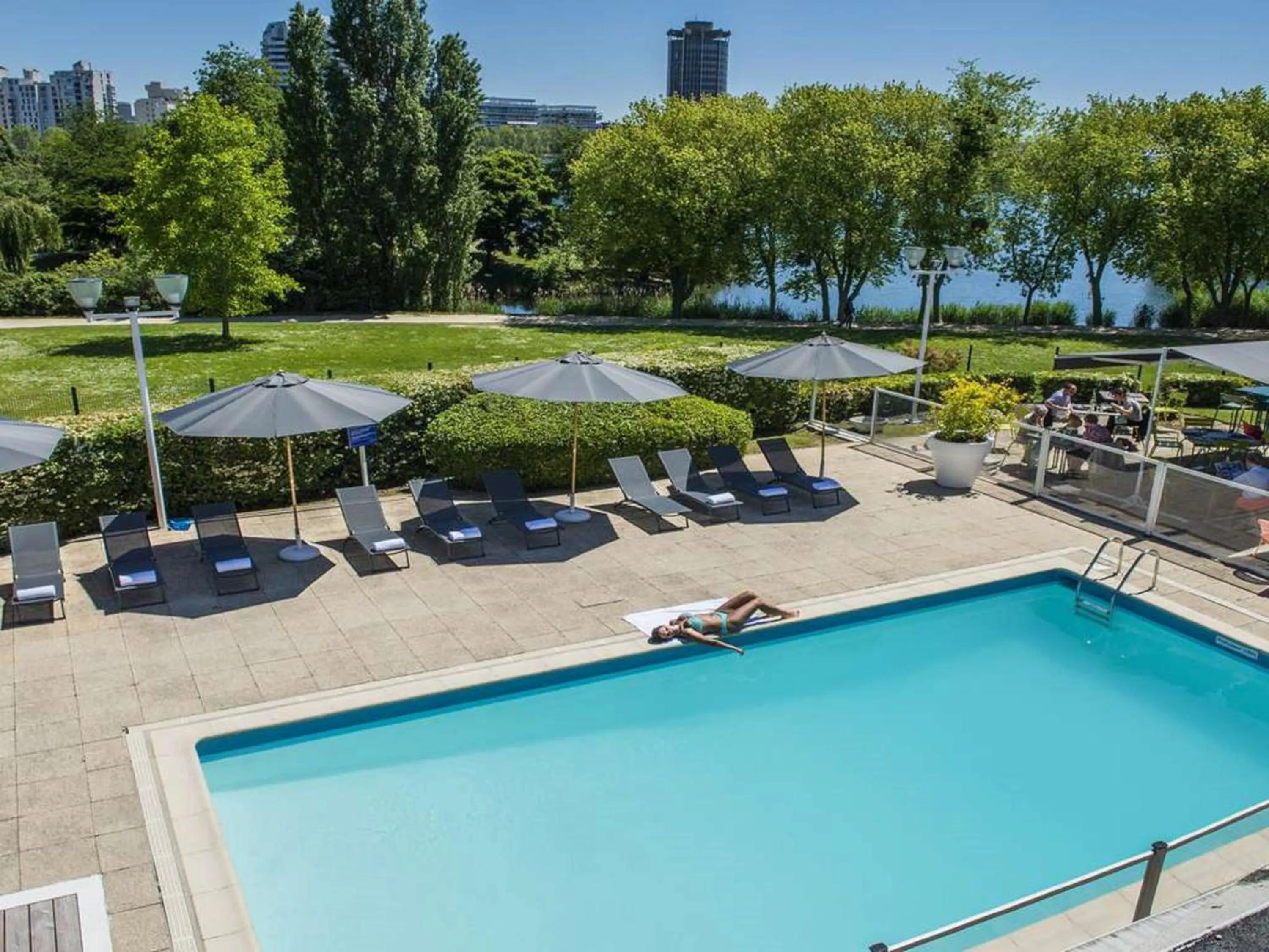 Swimming pool in Novotel Paris Créteil Le Lac