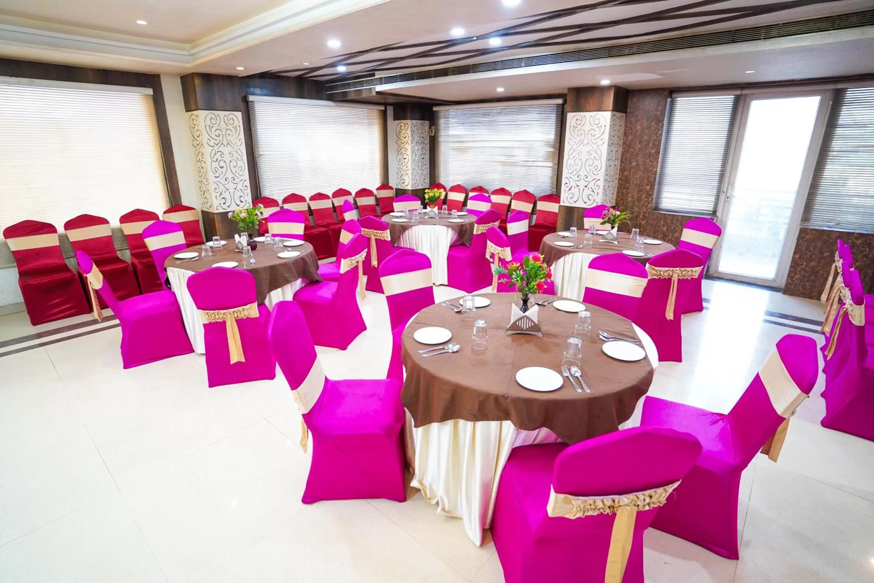 Banquet/Function facilities, Banquet Facilities in HOTEL SEVENTH SENSE
