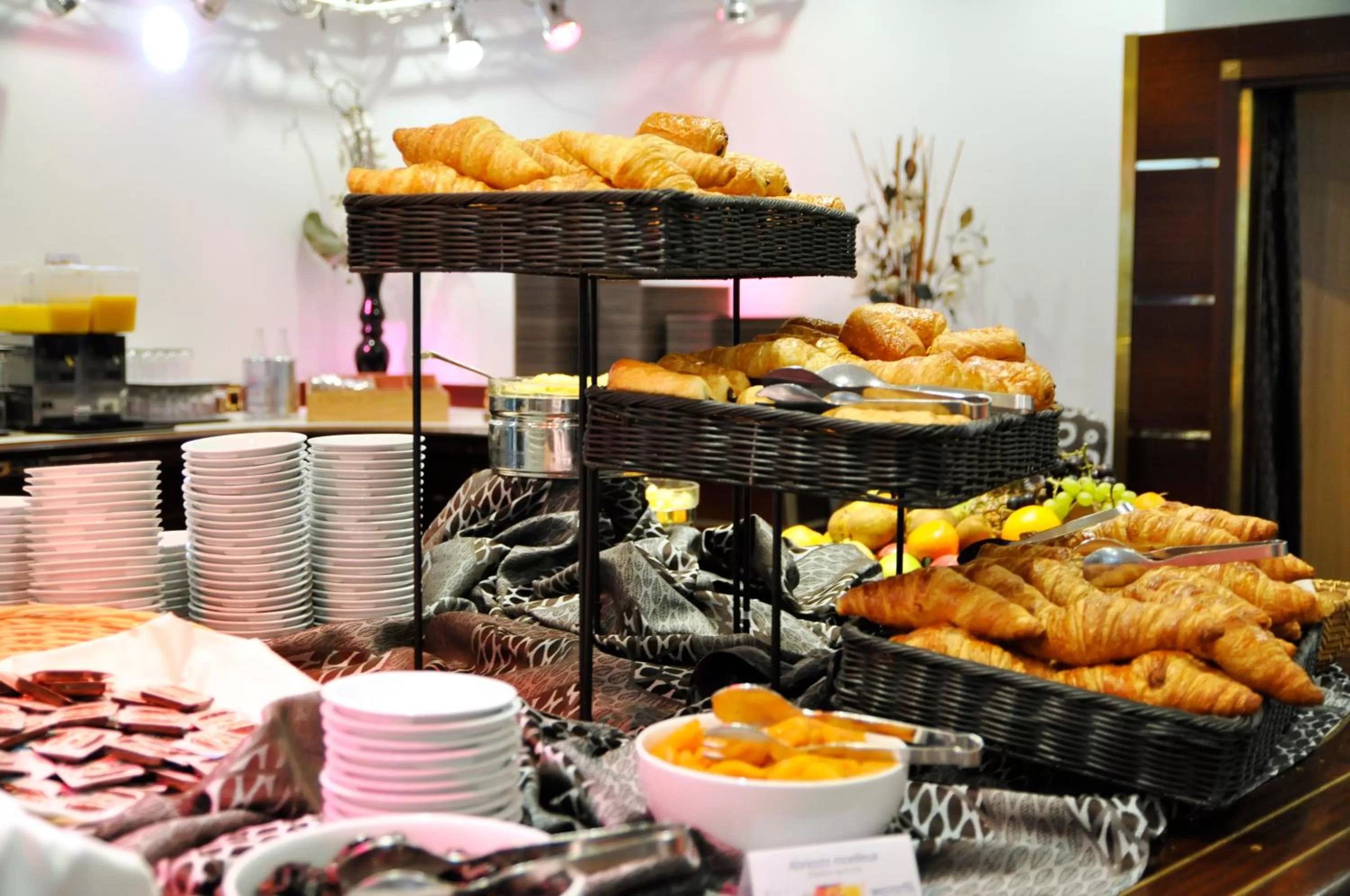 Continental breakfast in Westotel Nantes Atlantique
