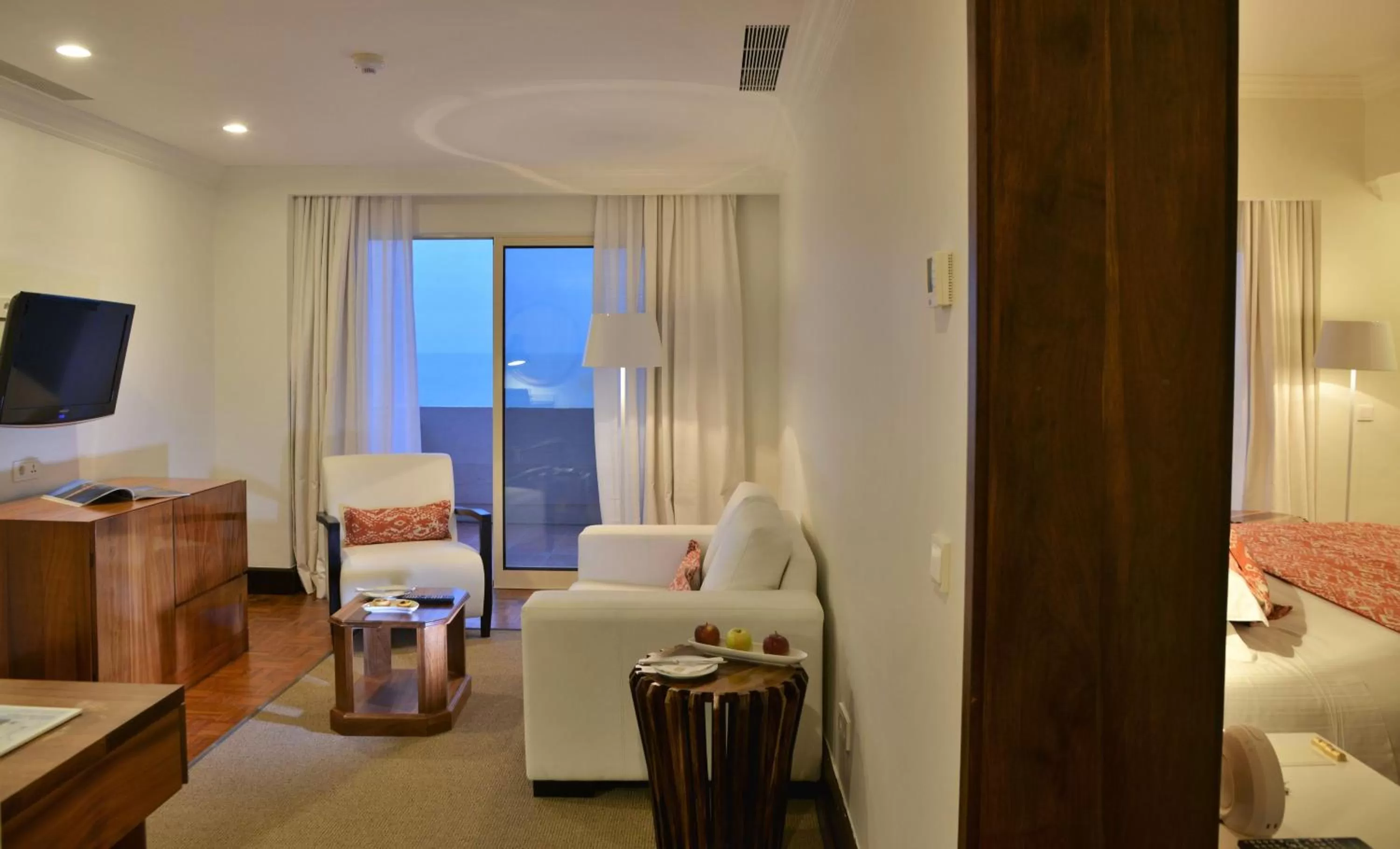 Bedroom, Bed in Polana Serena Hotel