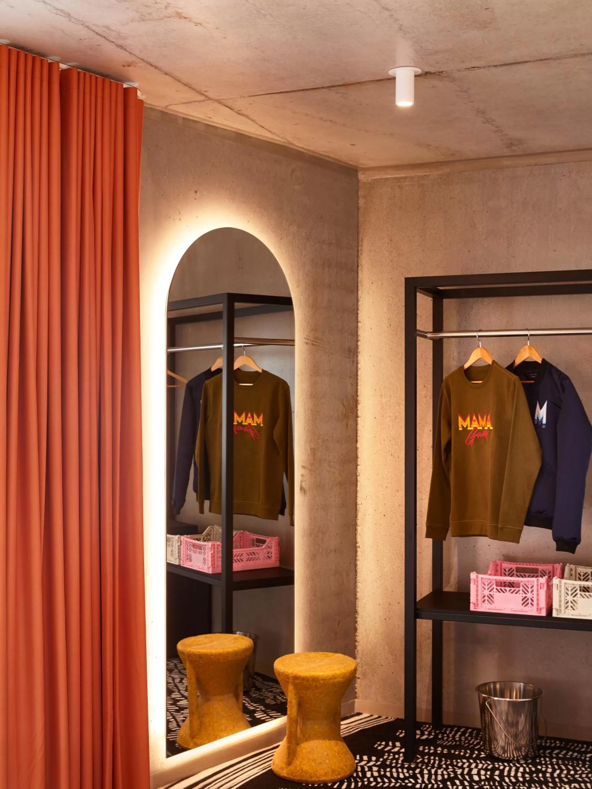 Bedroom in Mama Shelter Lille