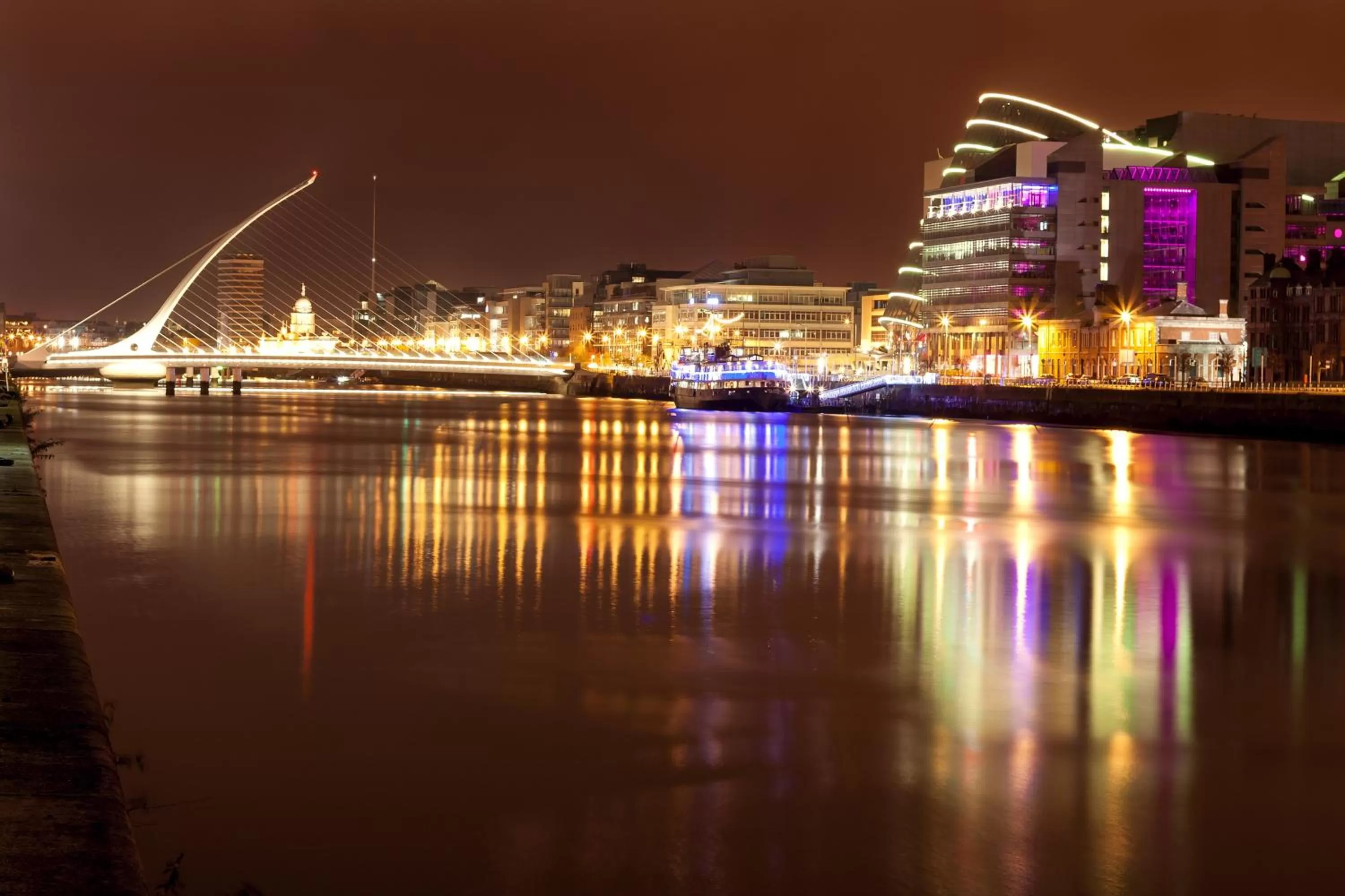 Neighbourhood in Clayton Hotel Cardiff Lane