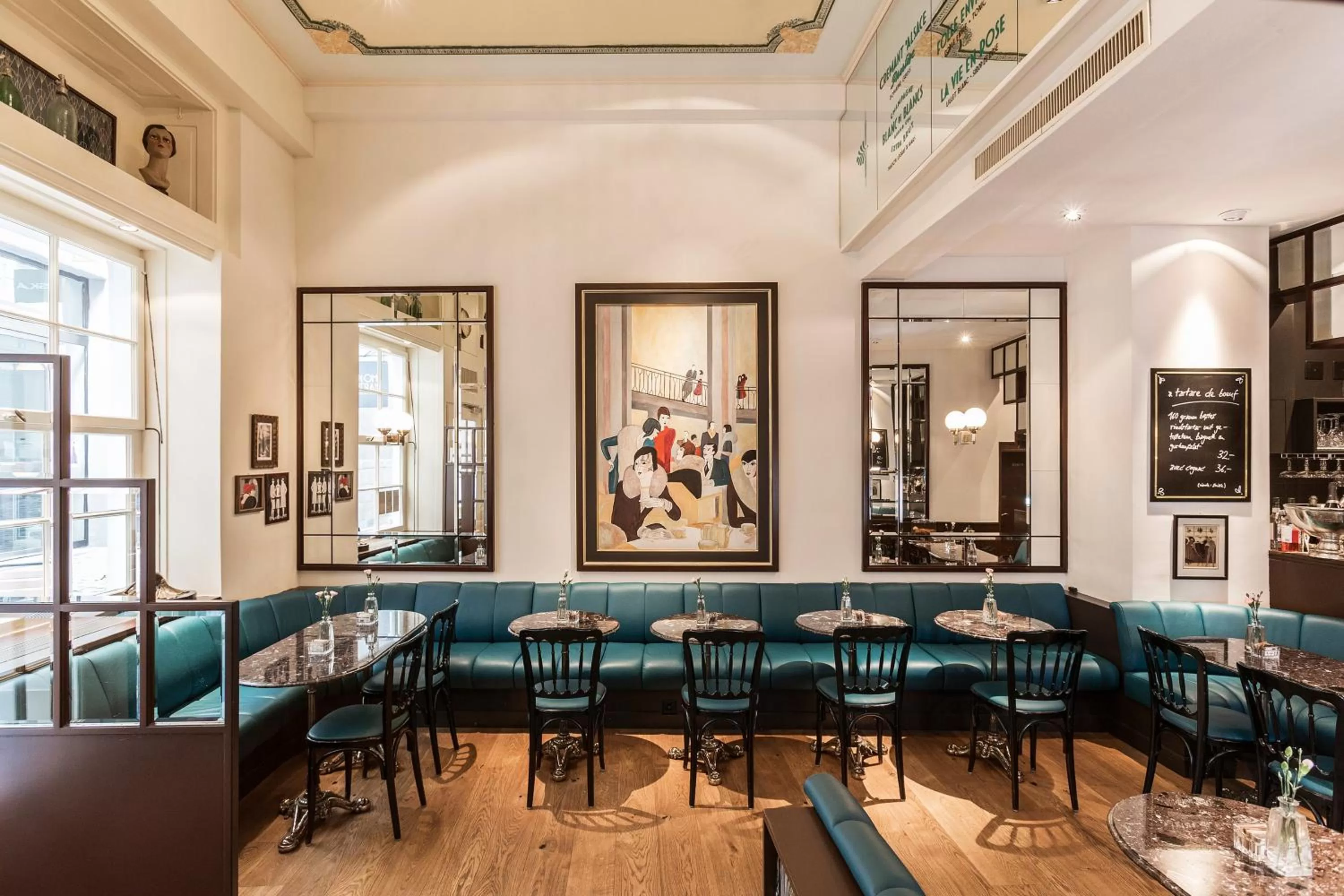 Restaurant/places to eat in Montmartre