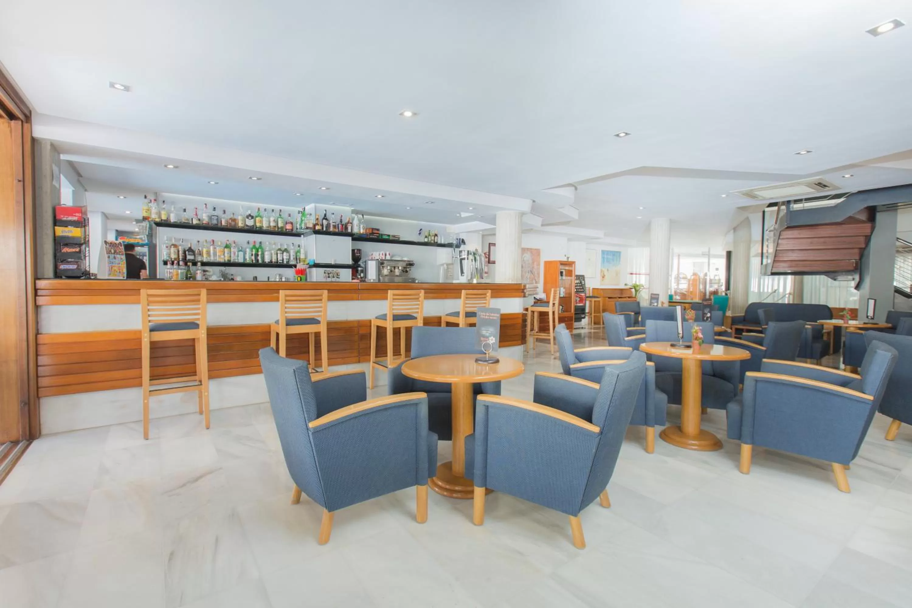 Lounge or bar in Aparthotel Flora