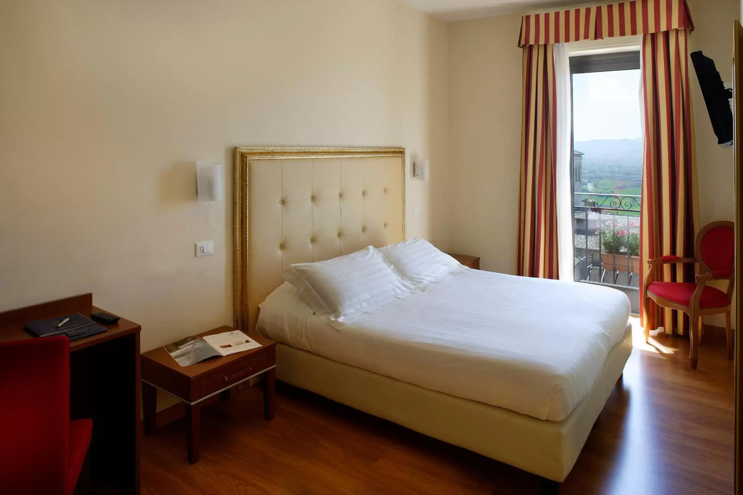 Single Room with Valley View in Giotto Hotel & Spa Single Room with Valley View in Giotto Hotel & Spa