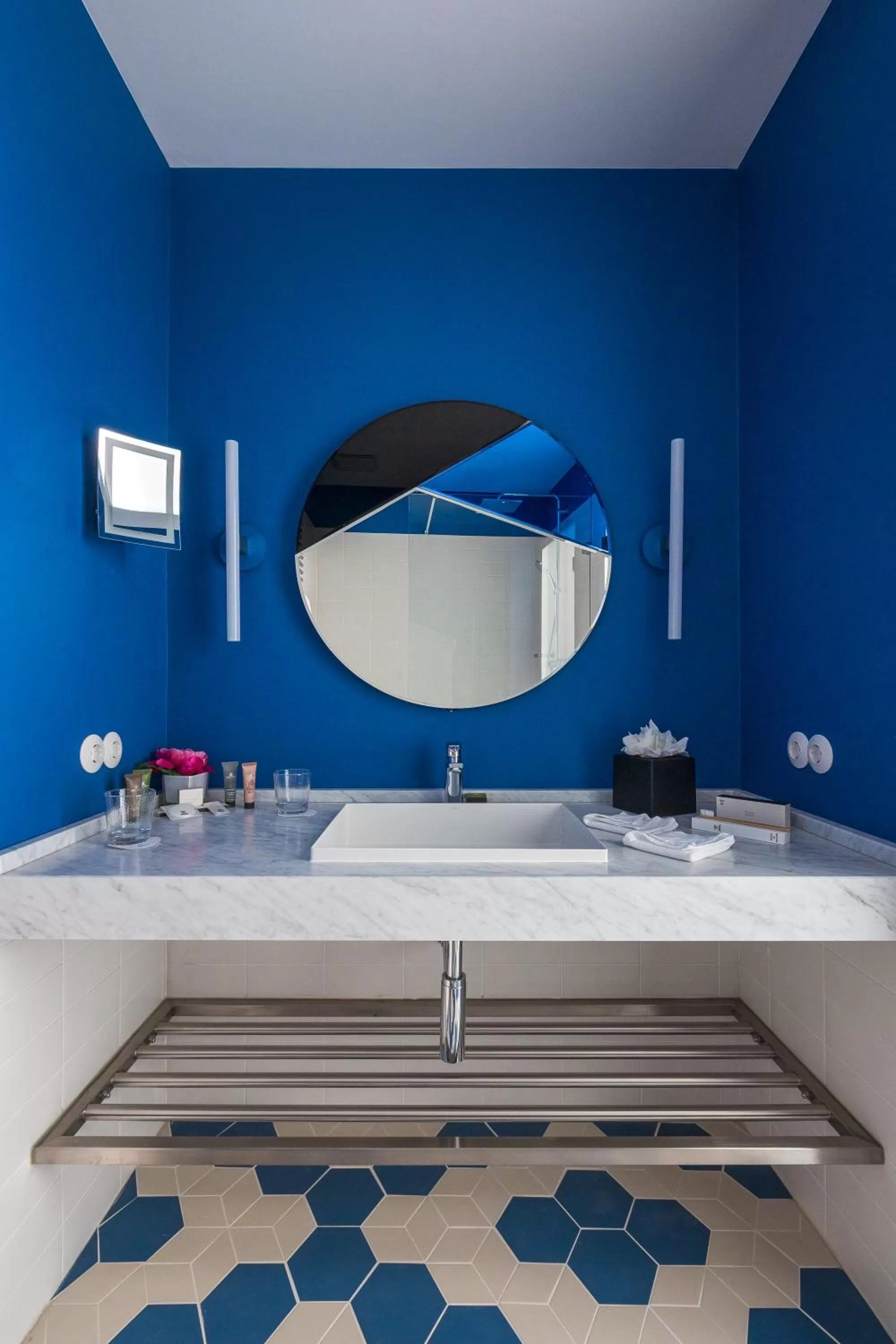 Bathroom in Hotel Le Place d'Armes - Relais & Châteaux