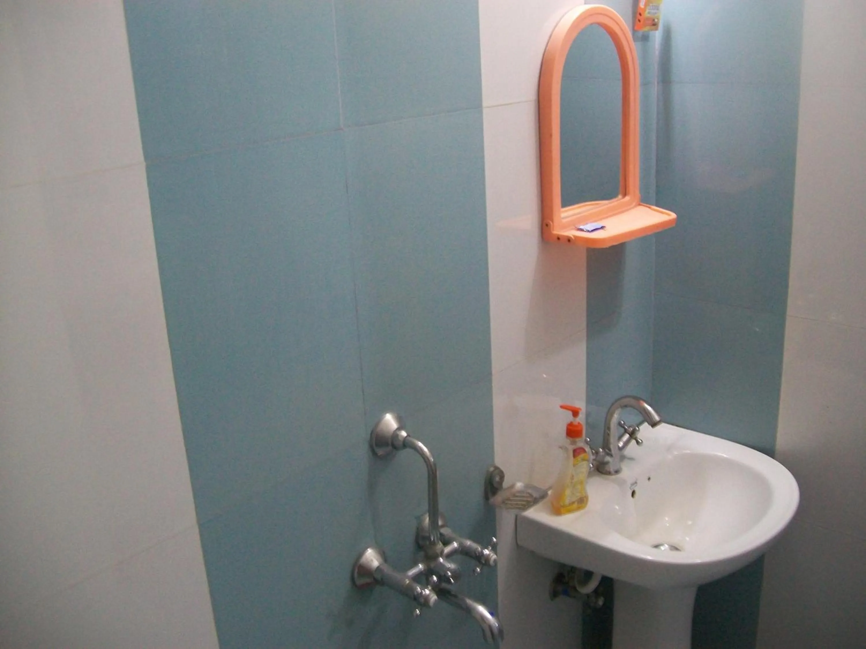 Bathroom in Hotel Viraat Inn